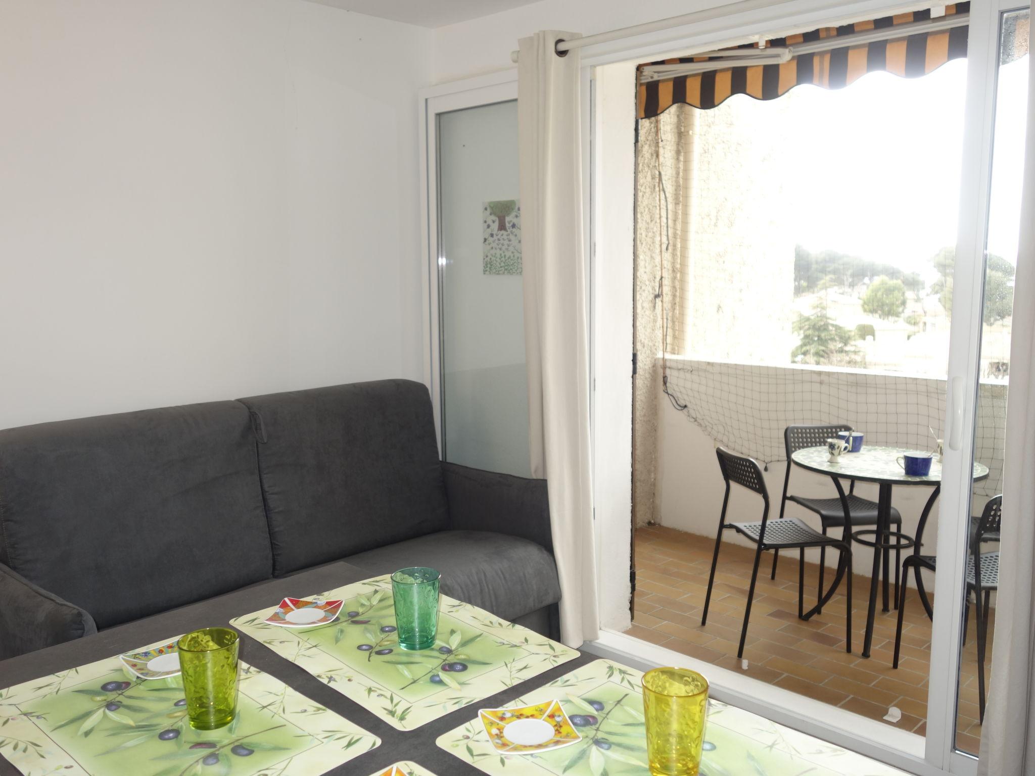 Foto 8 - Apartamento en Saint-Cyr-sur-Mer con terraza y vistas al mar