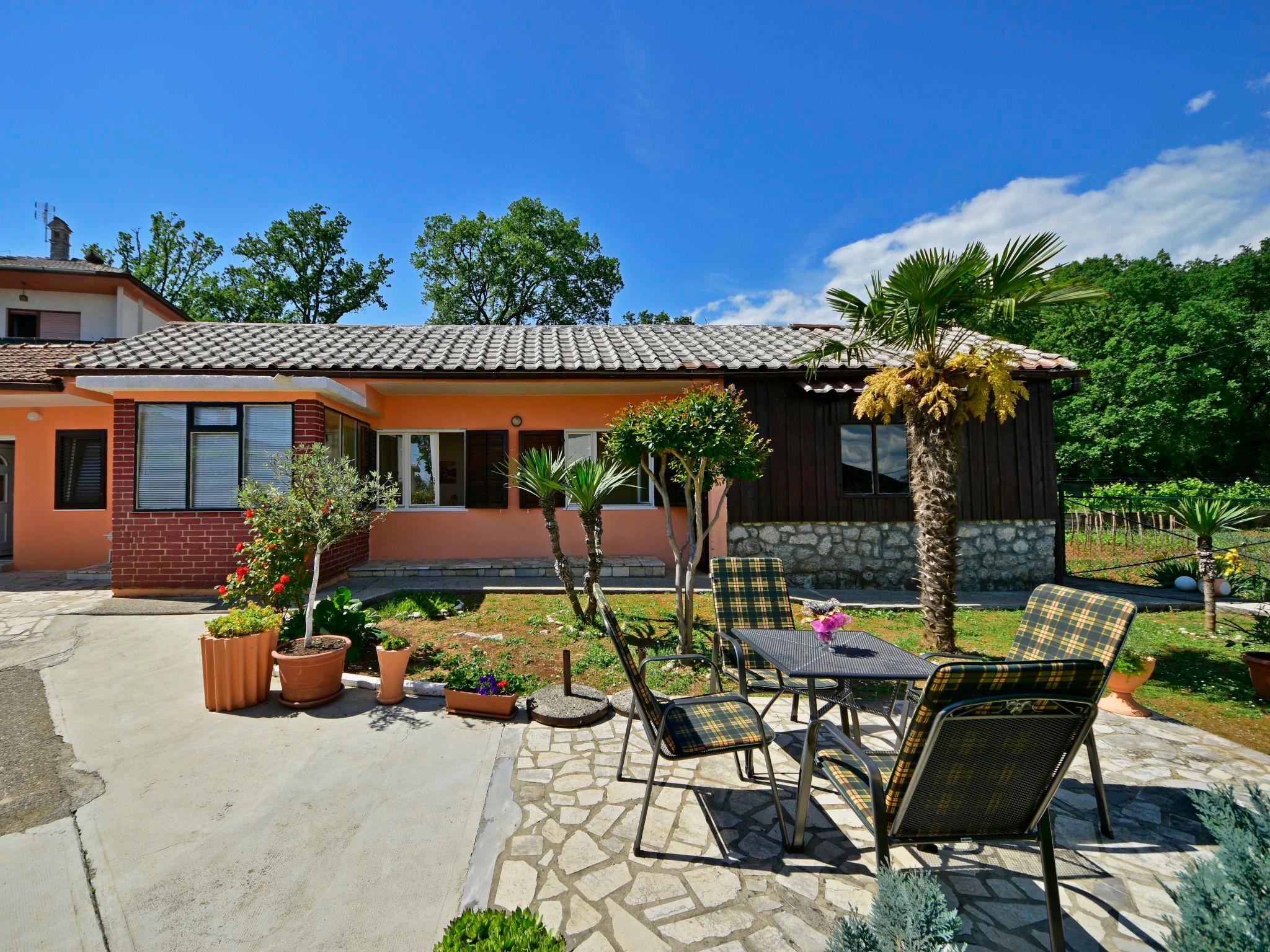 Photo 9 - Maison de 1 chambre à Opatija avec jardin et terrasse