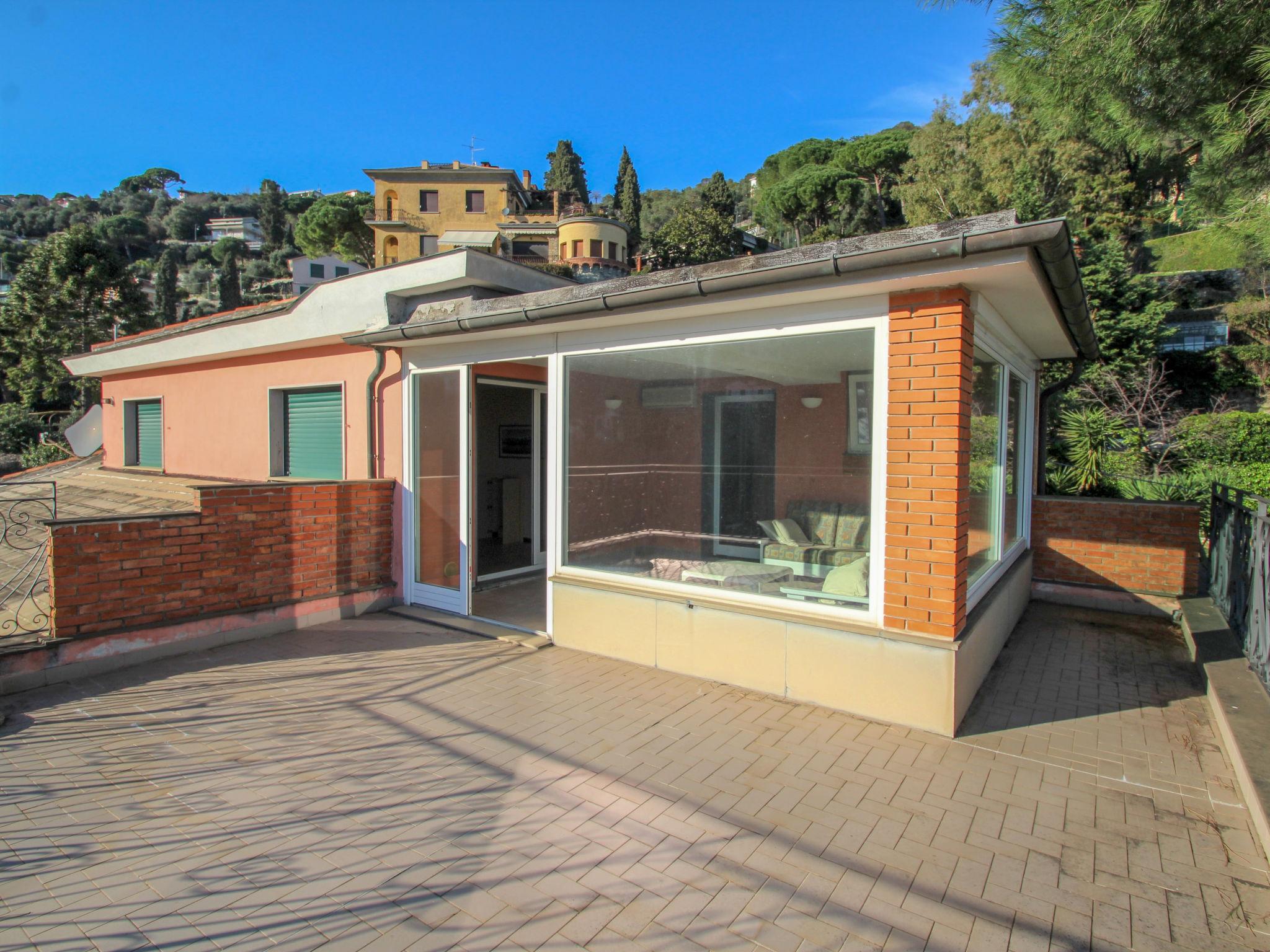Foto 3 - Apartamento de 2 quartos em Rapallo com piscina e vistas do mar