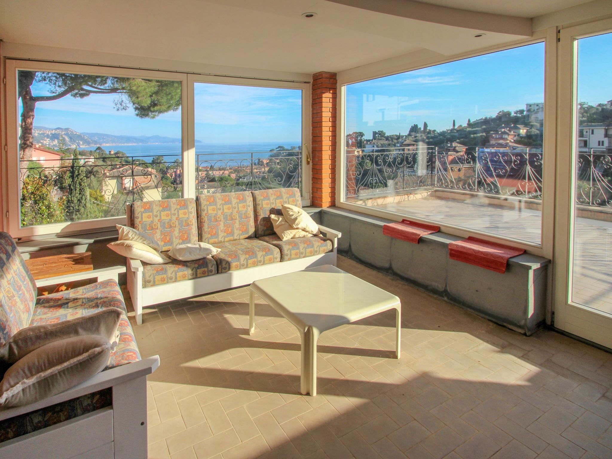 Foto 2 - Appartamento con 2 camere da letto a Rapallo con piscina e vista mare