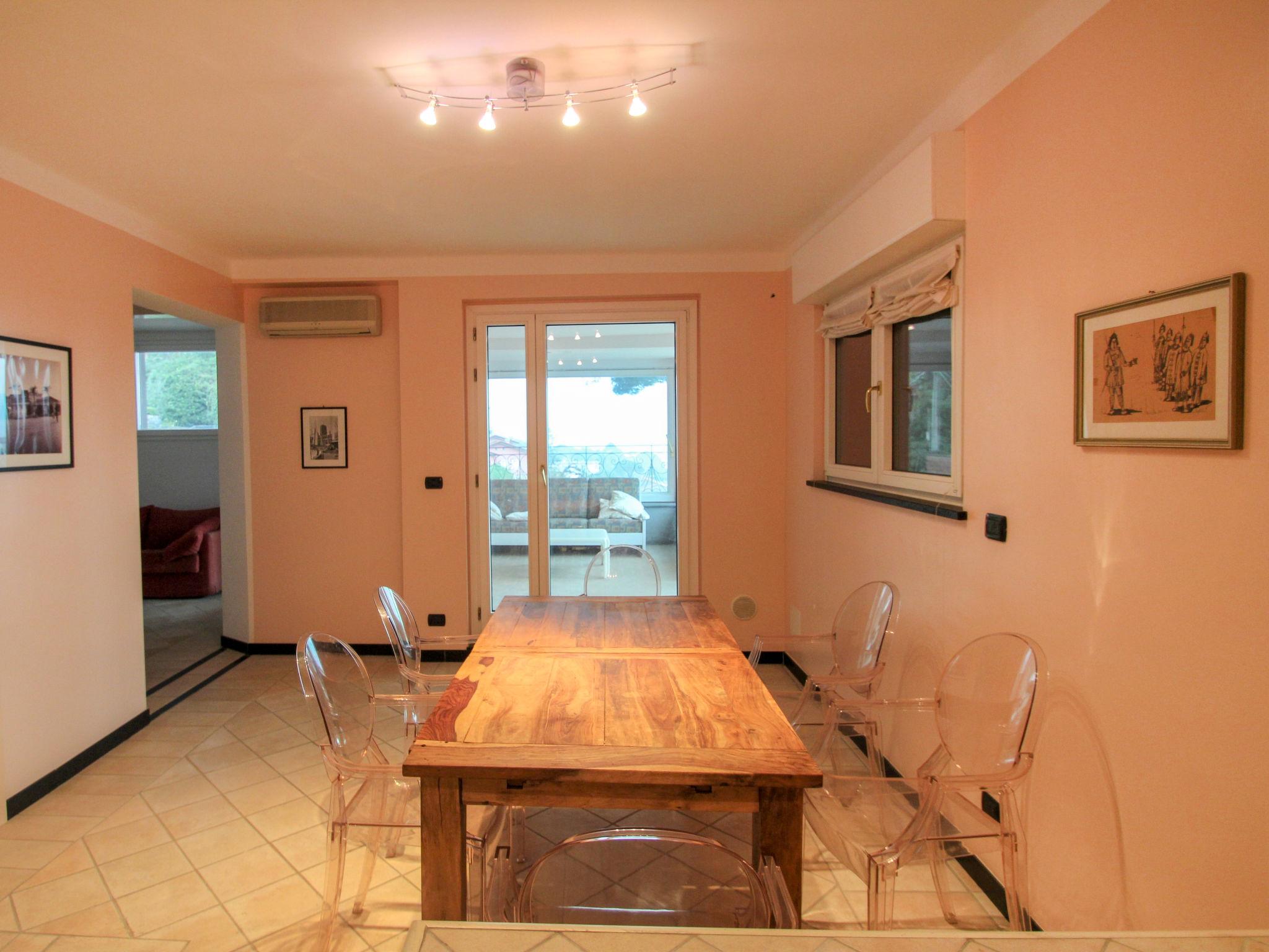 Photo 14 - Appartement de 2 chambres à Rapallo avec piscine et vues à la mer