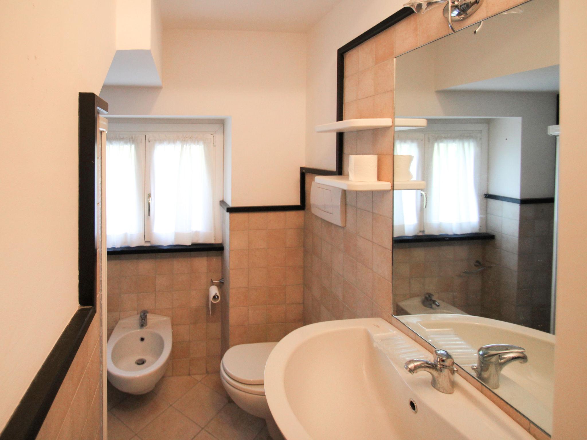 Foto 17 - Appartamento con 2 camere da letto a Rapallo con piscina e vista mare