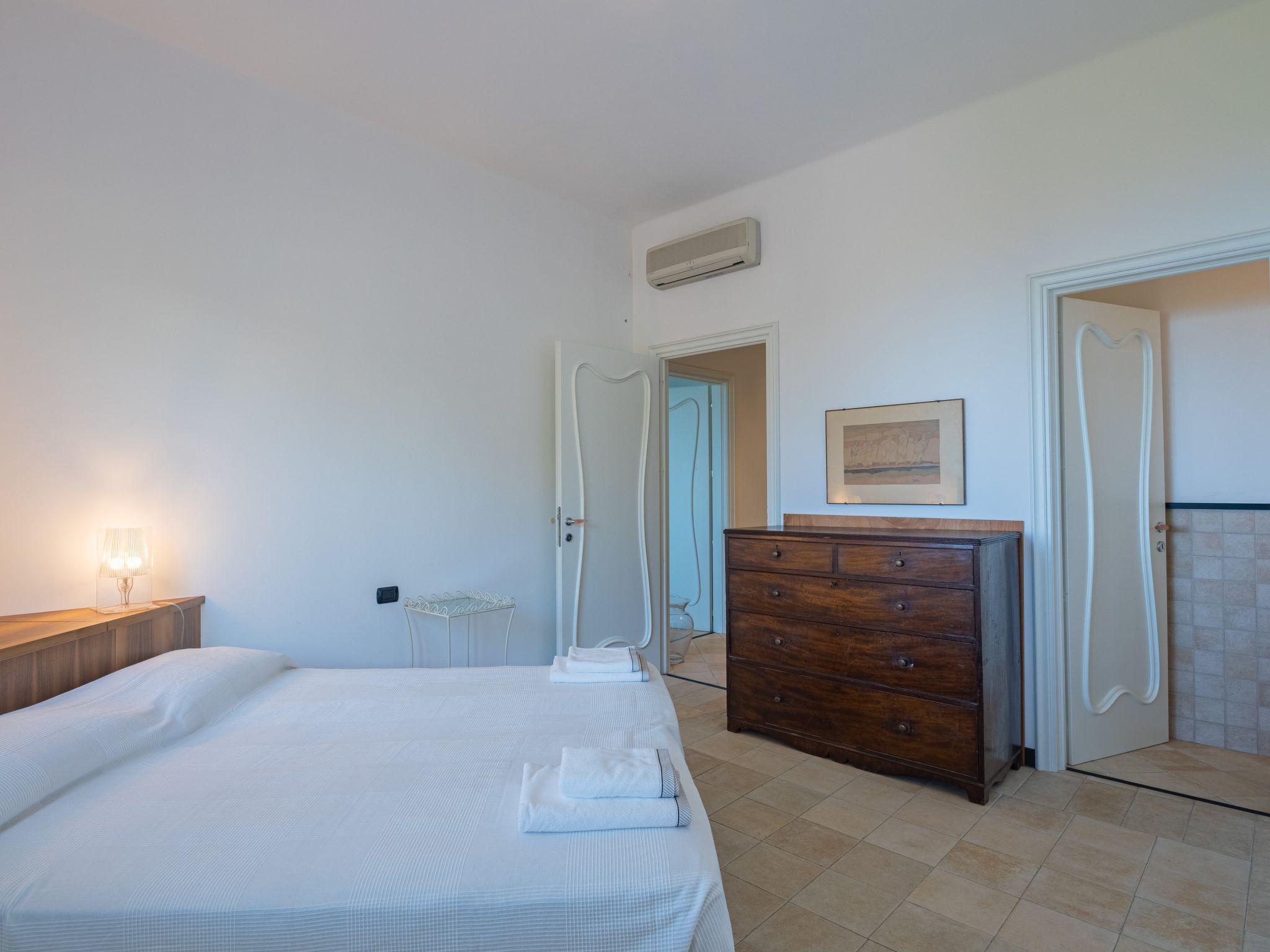 Foto 11 - Apartamento de 2 habitaciones en Rapallo con piscina y vistas al mar