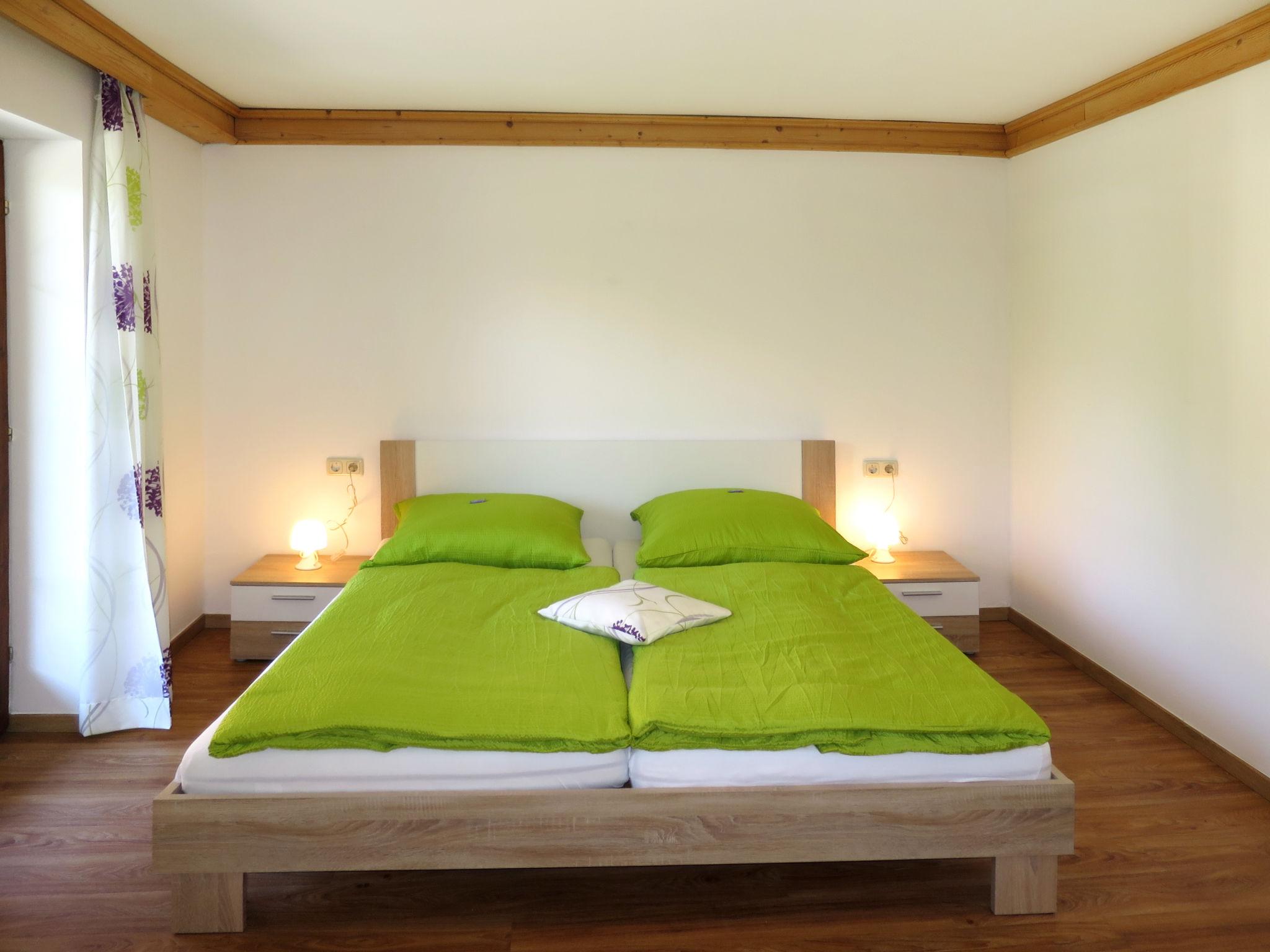 Foto 3 - Appartamento con 2 camere da letto a Piesendorf con terrazza e vista sulle montagne