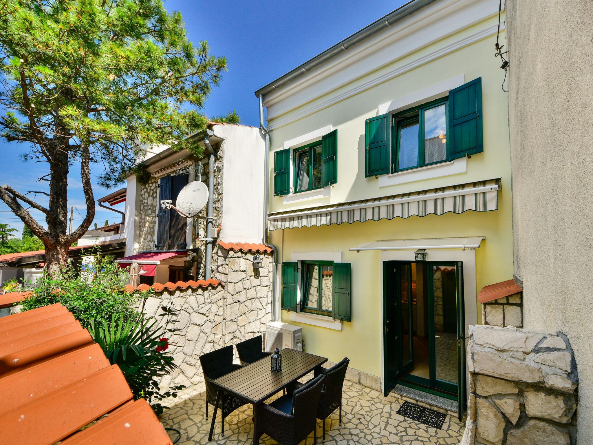 Photo 13 - Maison de 2 chambres à Crikvenica avec terrasse et vues à la mer