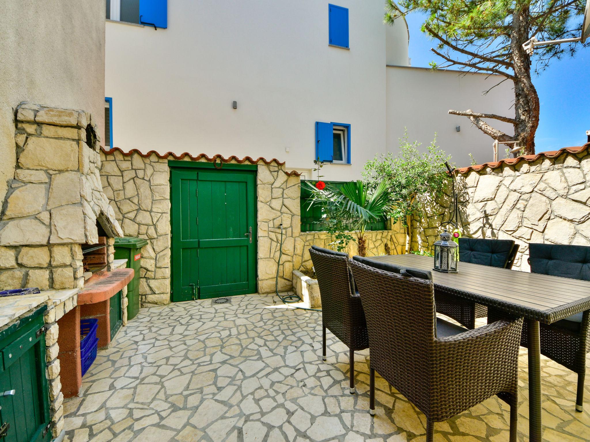 Foto 14 - Casa de 2 habitaciones en Crikvenica con terraza y vistas al mar