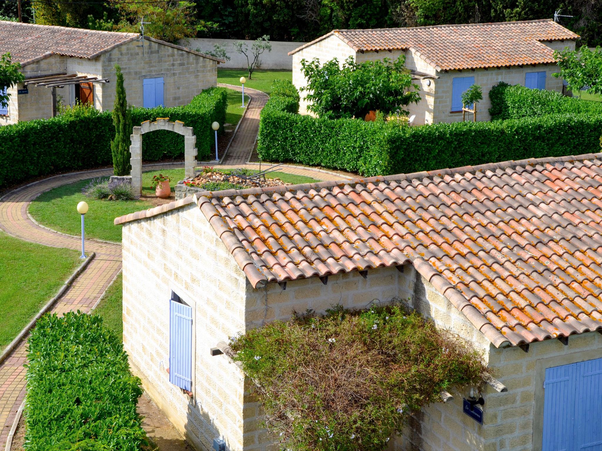 Photo 4 - Maison de 2 chambres à Arles avec piscine et jardin