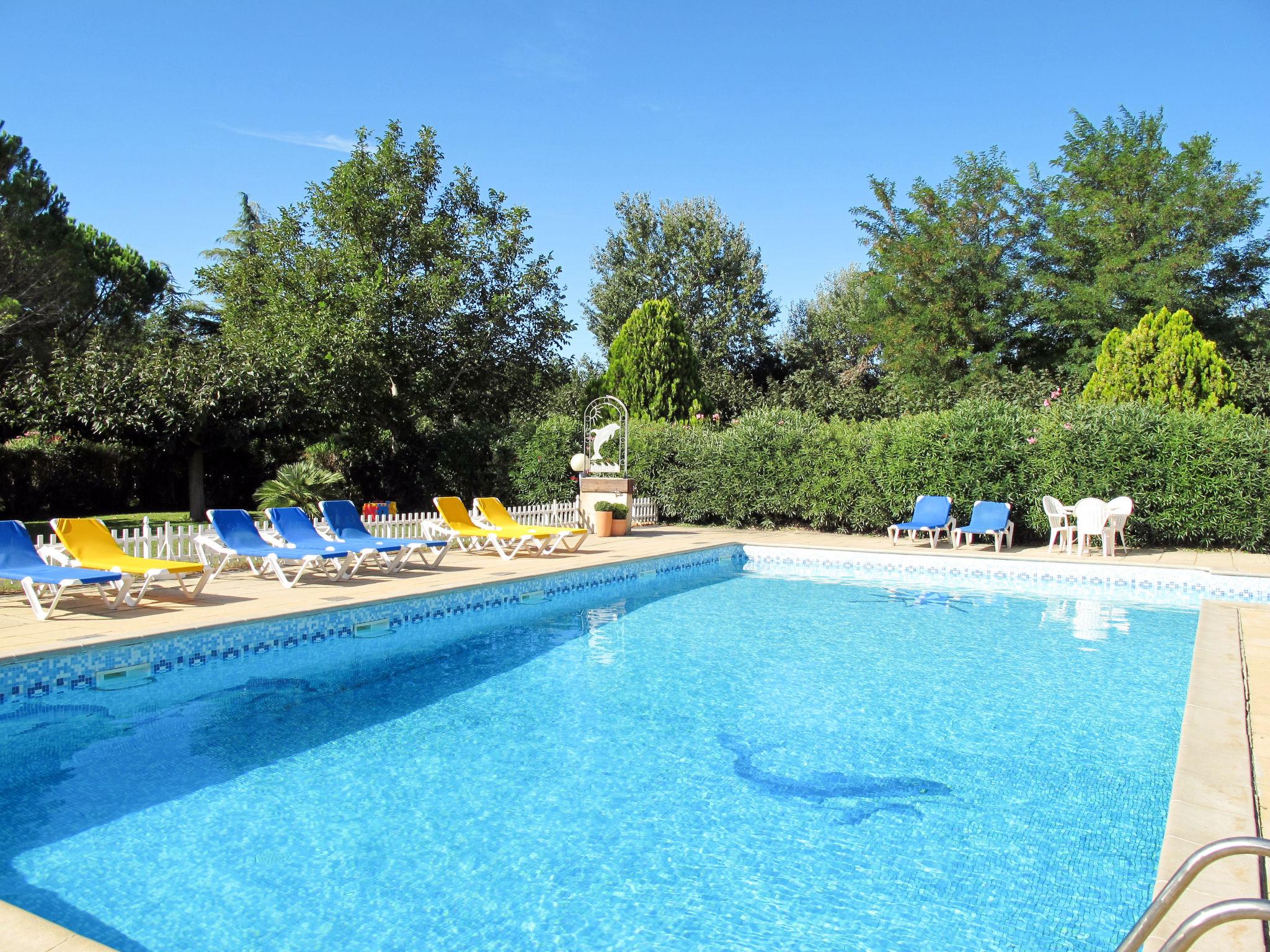 Photo 1 - Maison de 2 chambres à Arles avec piscine et terrasse