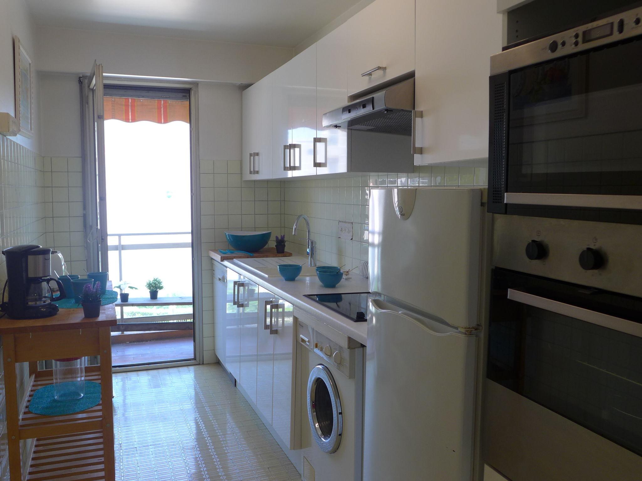 Foto 4 - Apartamento de 2 habitaciones en Cagnes-sur-Mer con terraza y vistas al mar