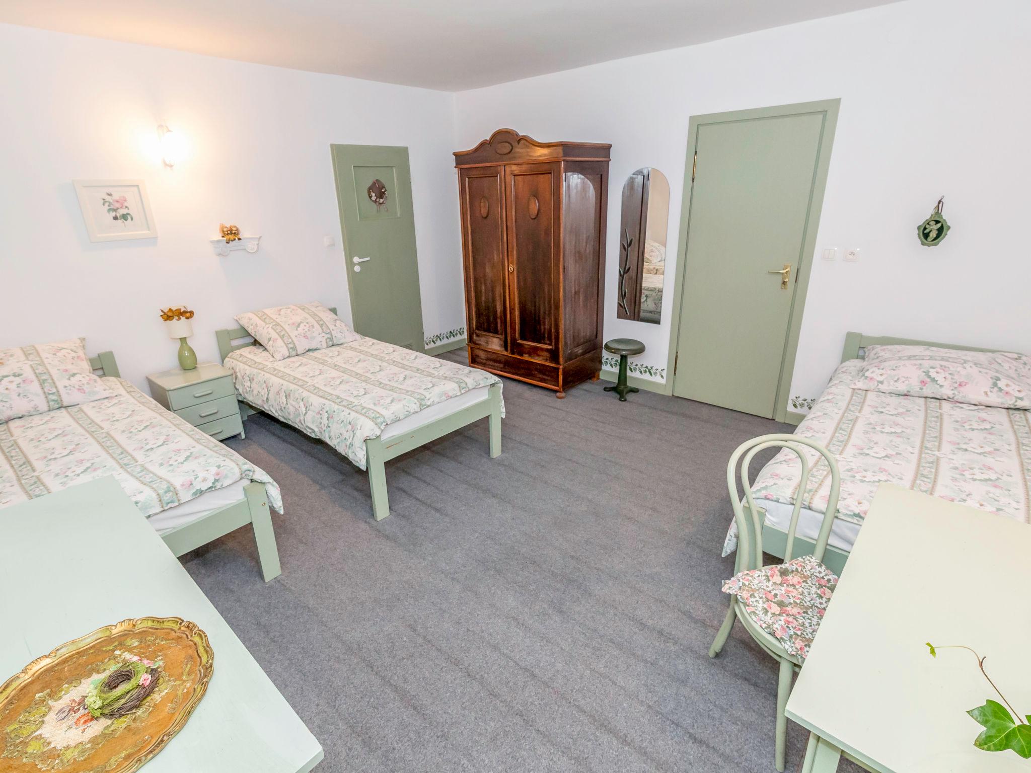 Foto 22 - Haus mit 3 Schlafzimmern in Kowale Oleckie mit garten und terrasse