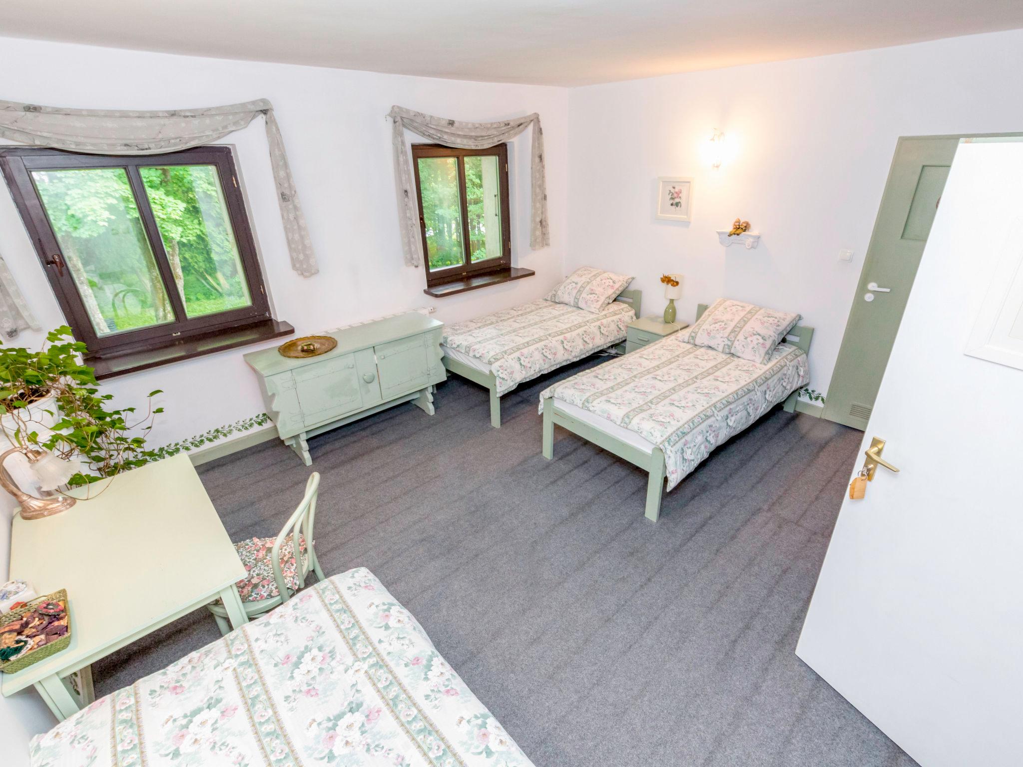 Foto 4 - Haus mit 3 Schlafzimmern in Kowale Oleckie mit garten und terrasse