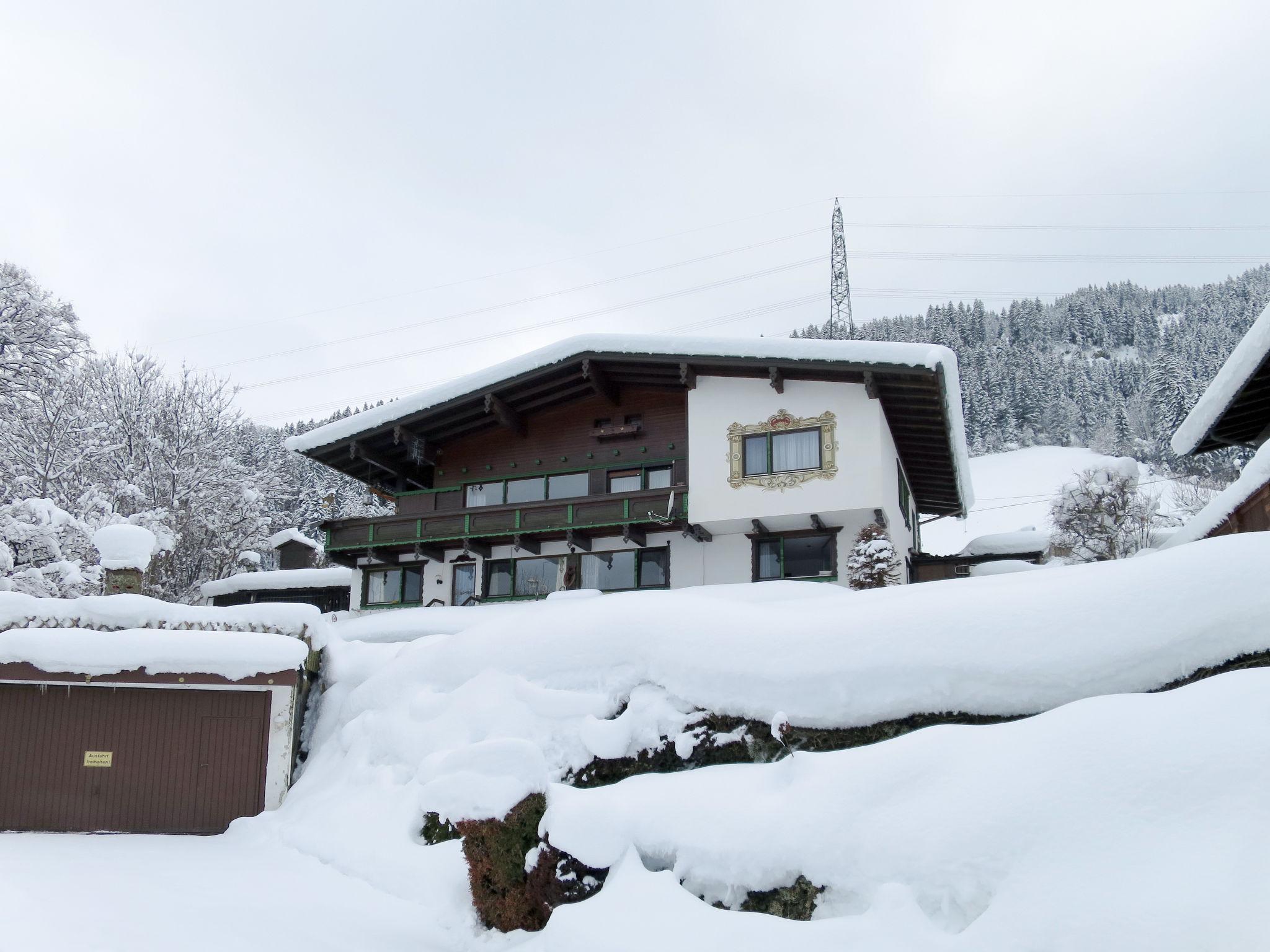 Foto 30 - Apartamento de 3 quartos em Fügenberg com terraço e vista para a montanha