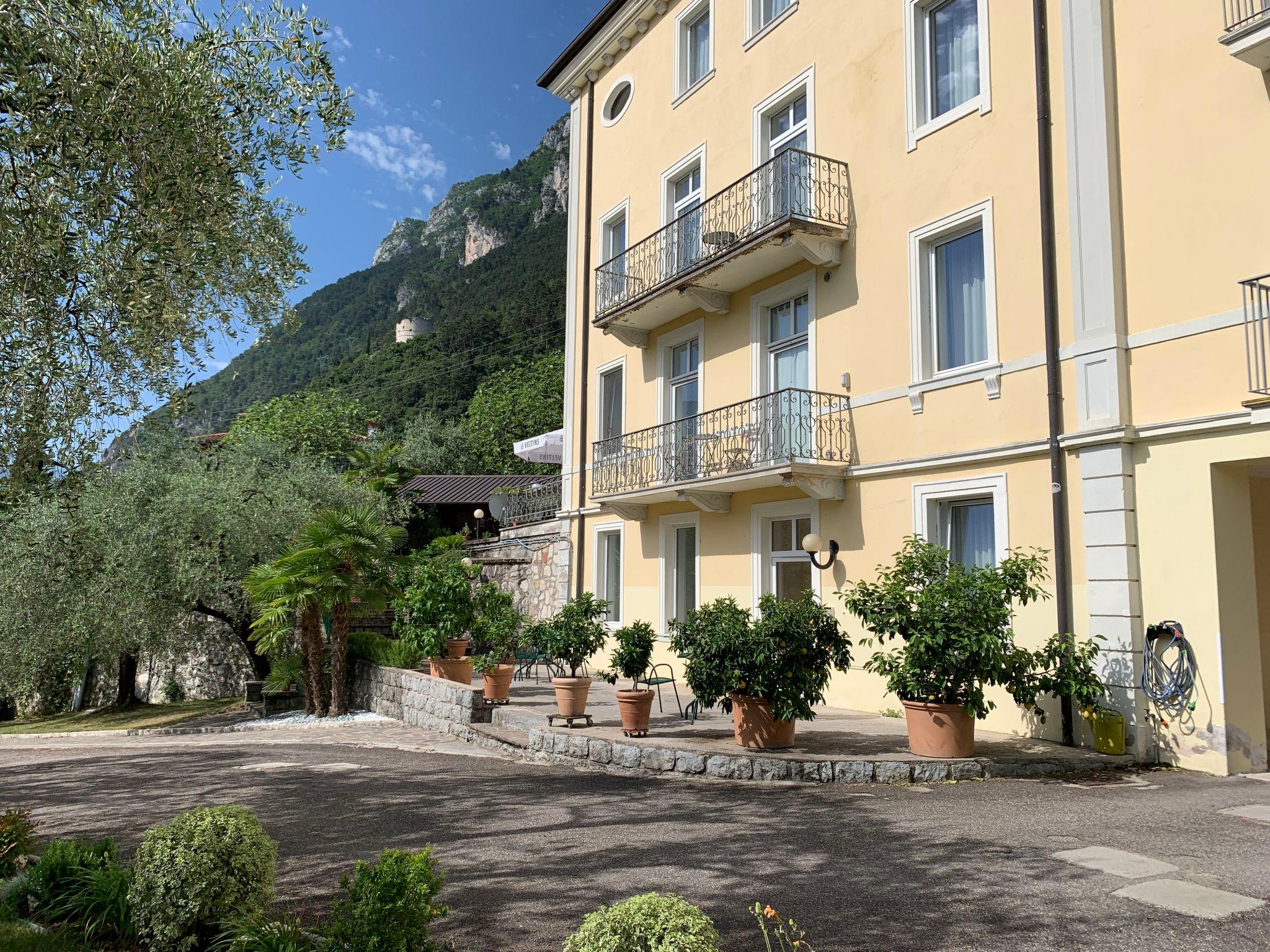 Foto 33 - Apartamento de 1 quarto em Riva del Garda com piscina e vista para a montanha