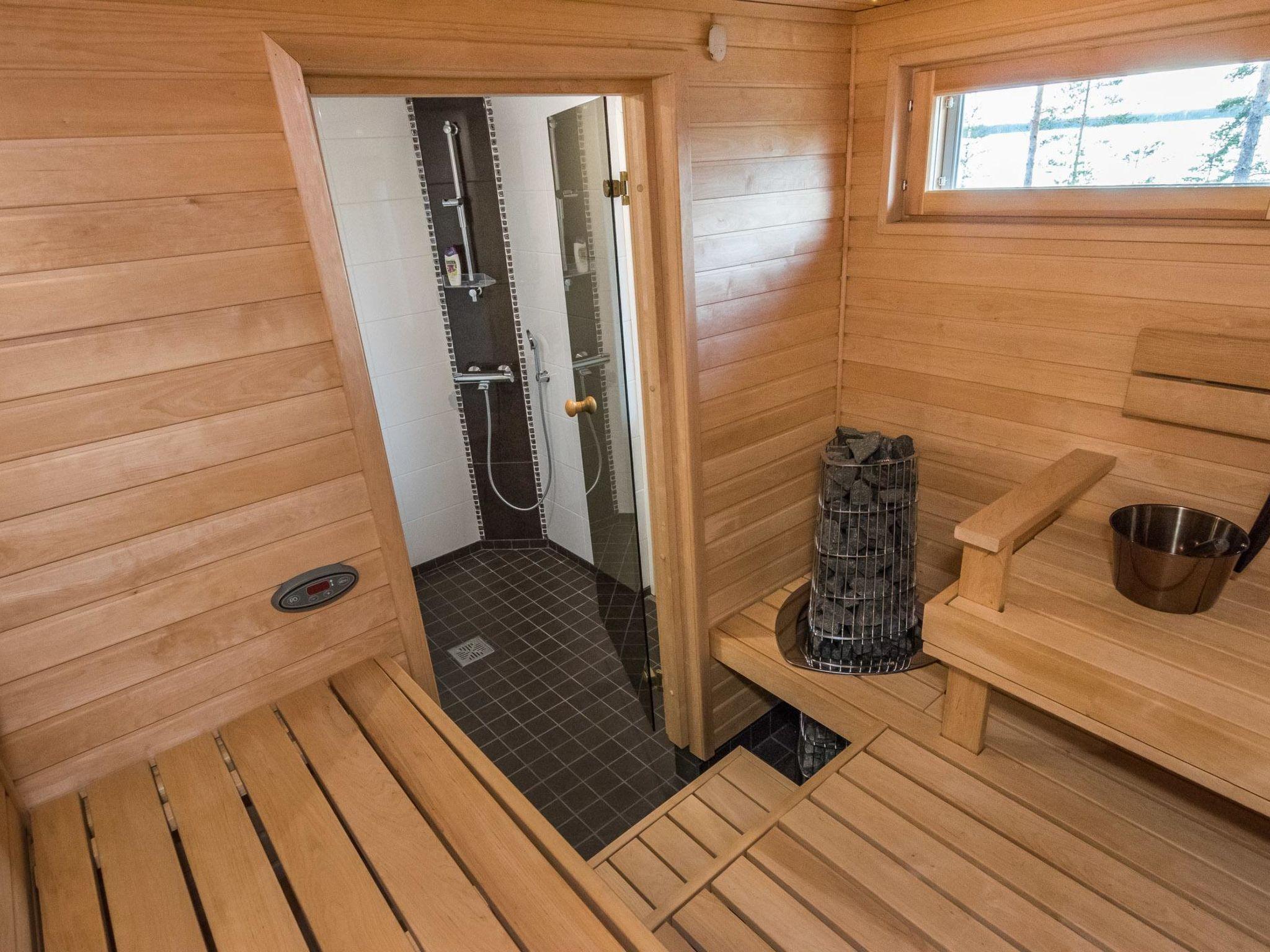 Foto 18 - Casa con 4 camere da letto a Kouvola con sauna e vasca idromassaggio