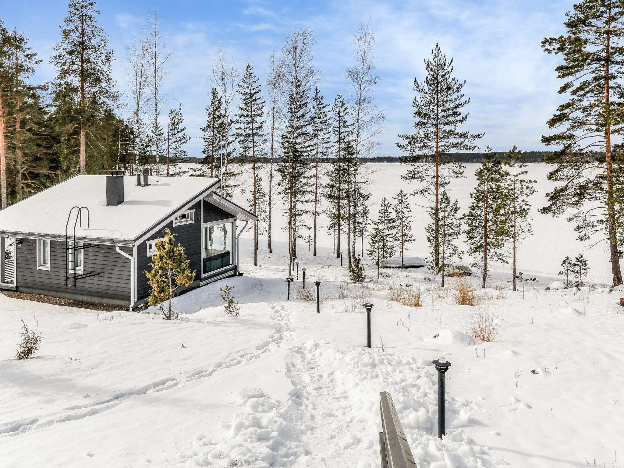 Foto 8 - Casa de 4 quartos em Kouvola com sauna e banheira de hidromassagem