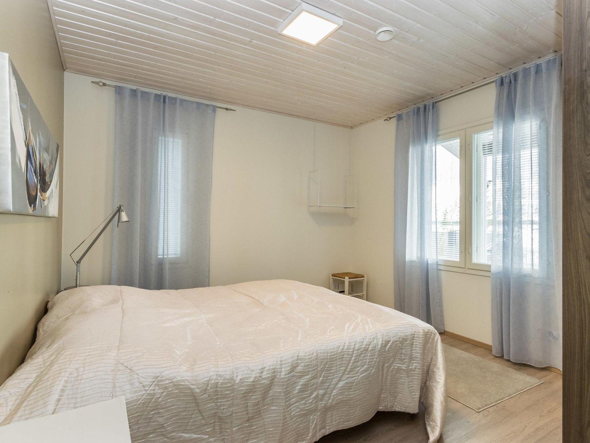 Foto 15 - Casa con 4 camere da letto a Kouvola con sauna e vasca idromassaggio