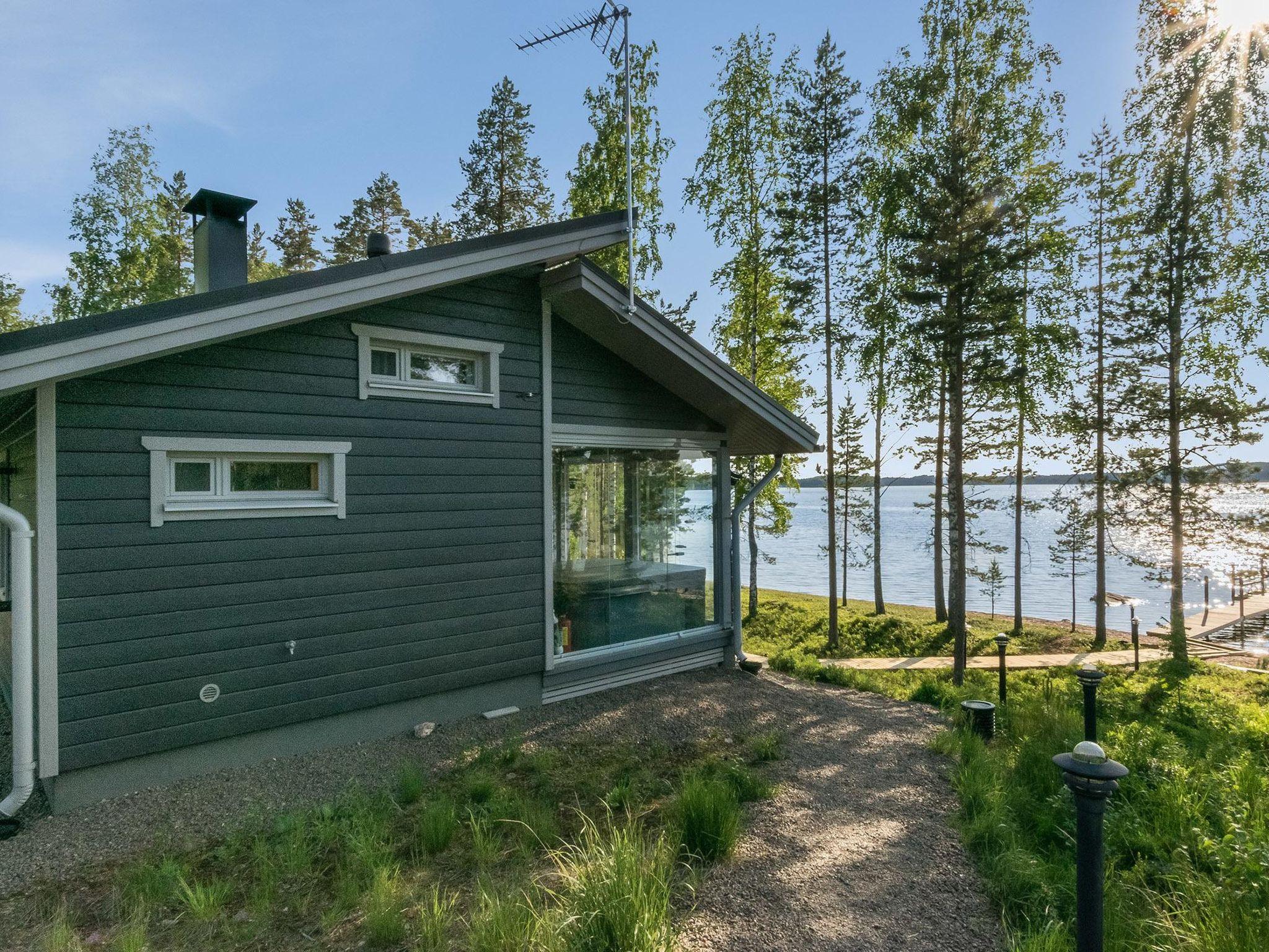 Foto 9 - Casa con 4 camere da letto a Kouvola con sauna e vasca idromassaggio