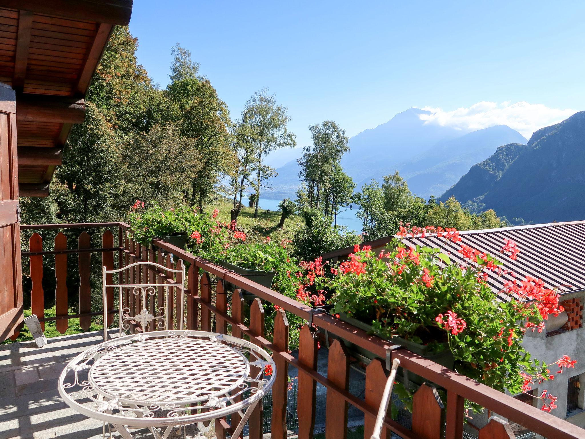 Photo 2 - Maison de 3 chambres à Garzeno avec jardin et vues sur la montagne