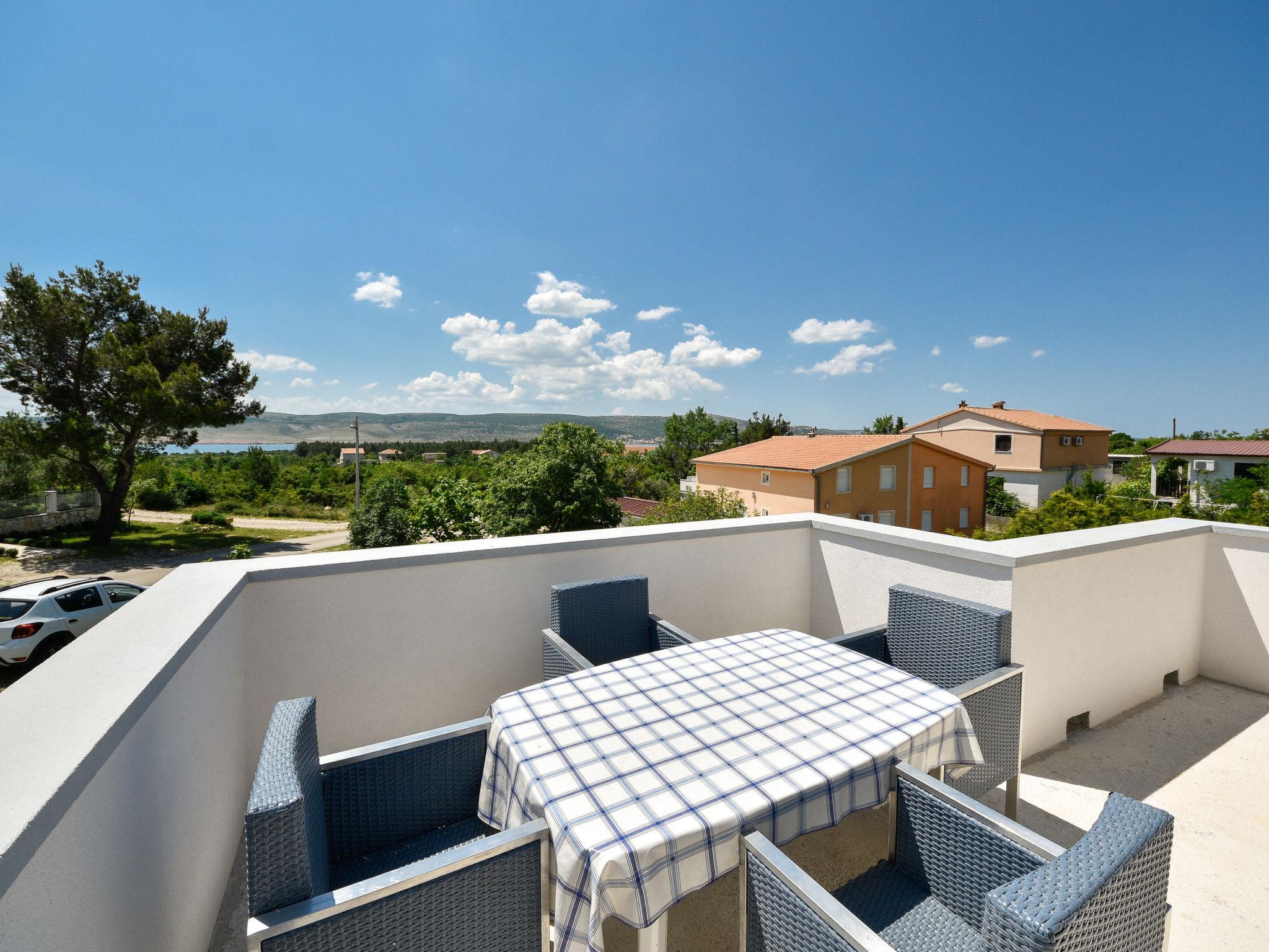 Photo 1 - Appartement de 2 chambres à Starigrad avec terrasse et vues à la mer