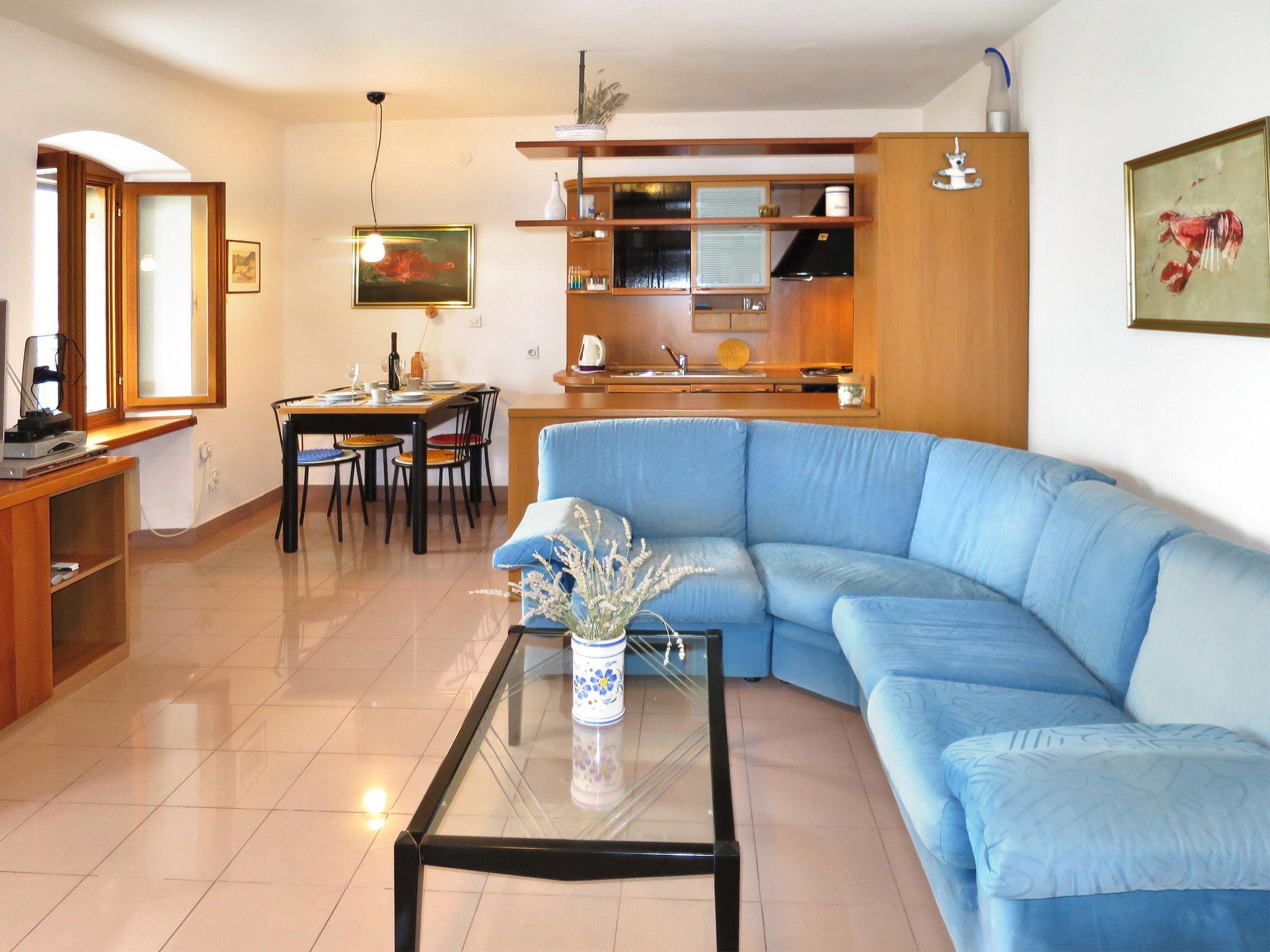 Foto 4 - Apartamento de 2 quartos em Labin