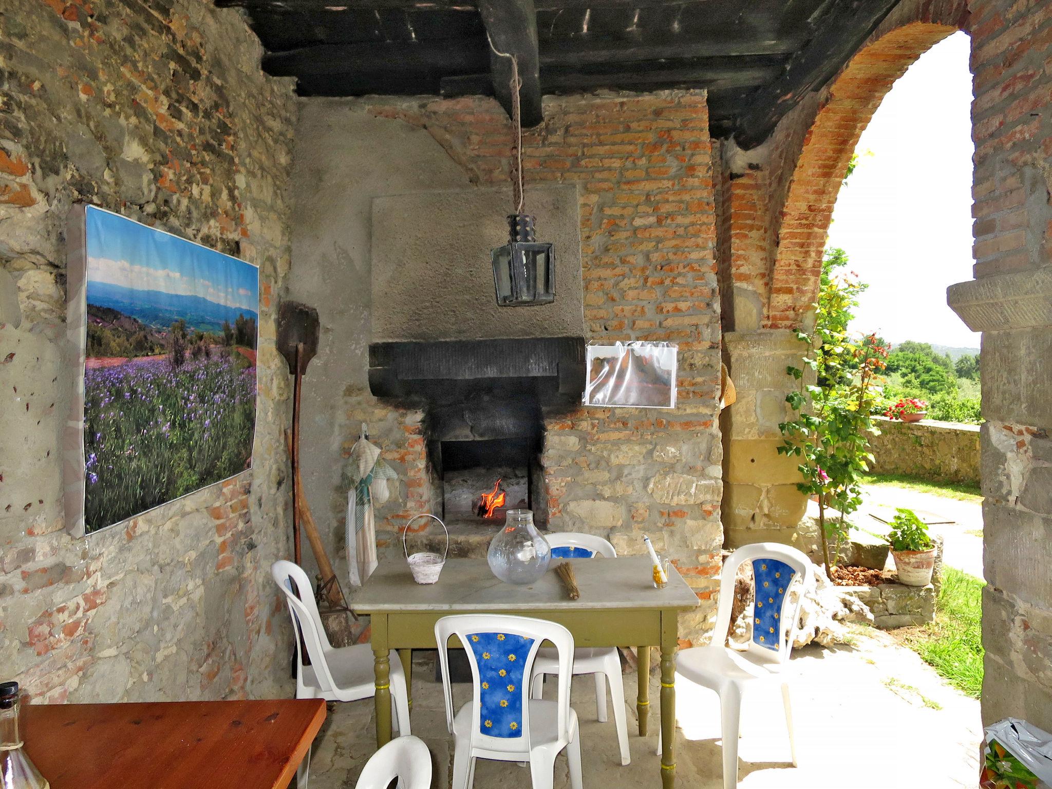 Photo 20 - Appartement en Castelfranco Piandiscò avec piscine et jardin