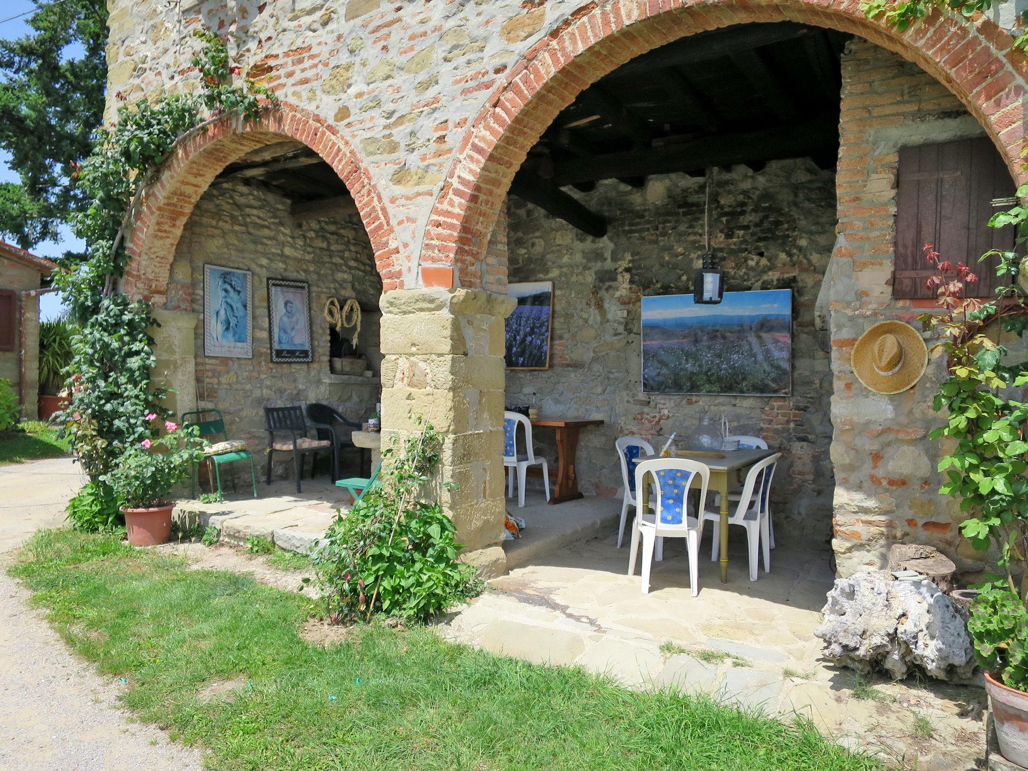 Photo 19 - Appartement en Castelfranco Piandiscò avec piscine et jardin