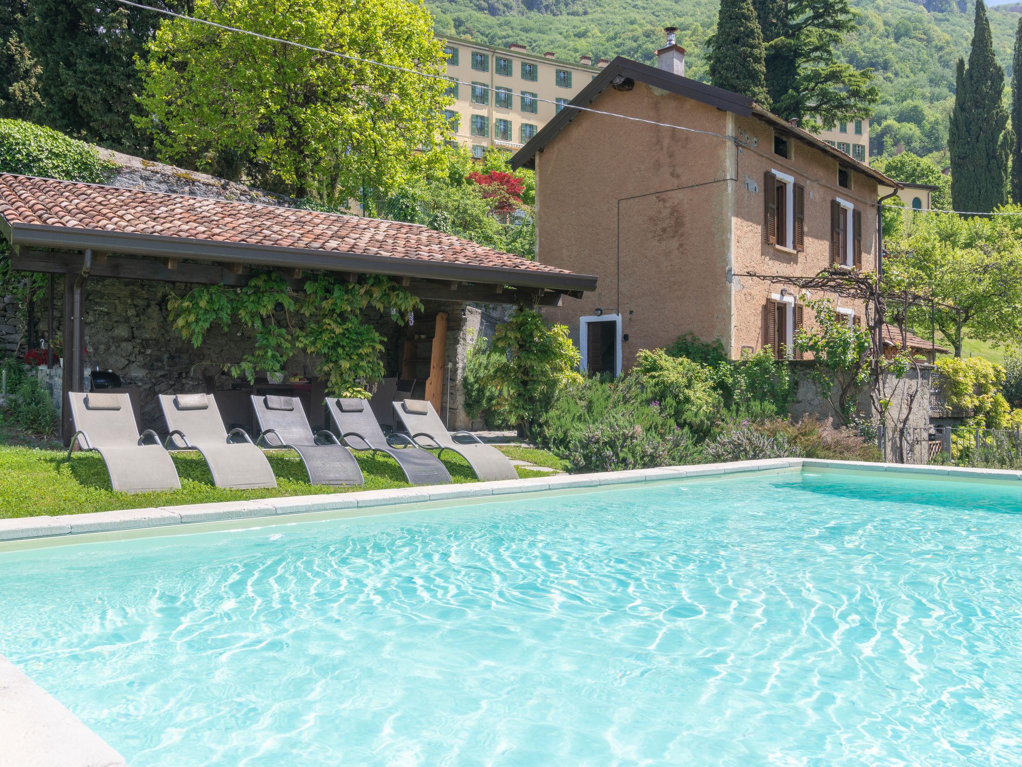 Foto 1 - Casa con 2 camere da letto a Perledo con piscina privata e giardino