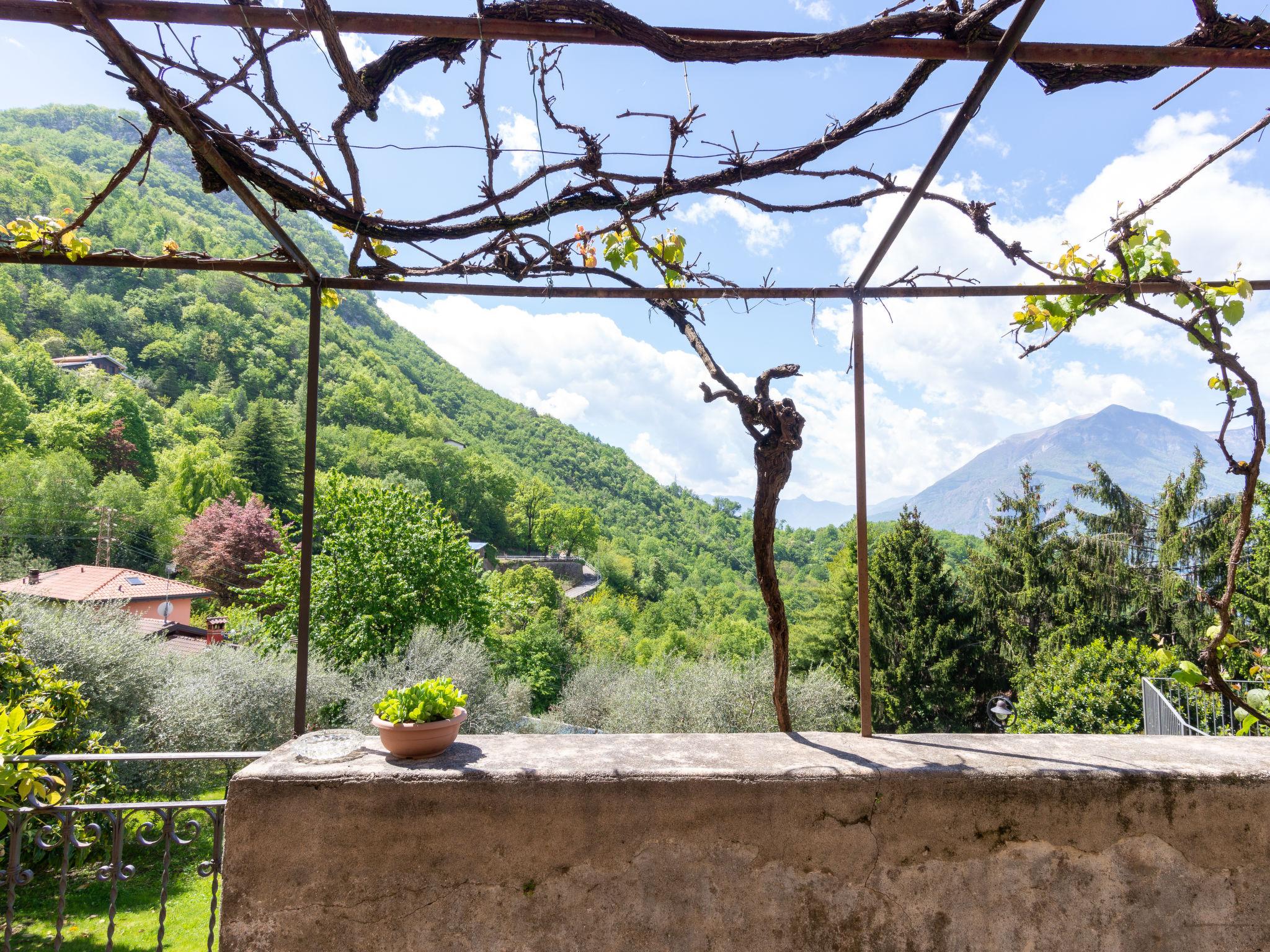 Photo 29 - Maison de 2 chambres à Perledo avec piscine privée et vues sur la montagne