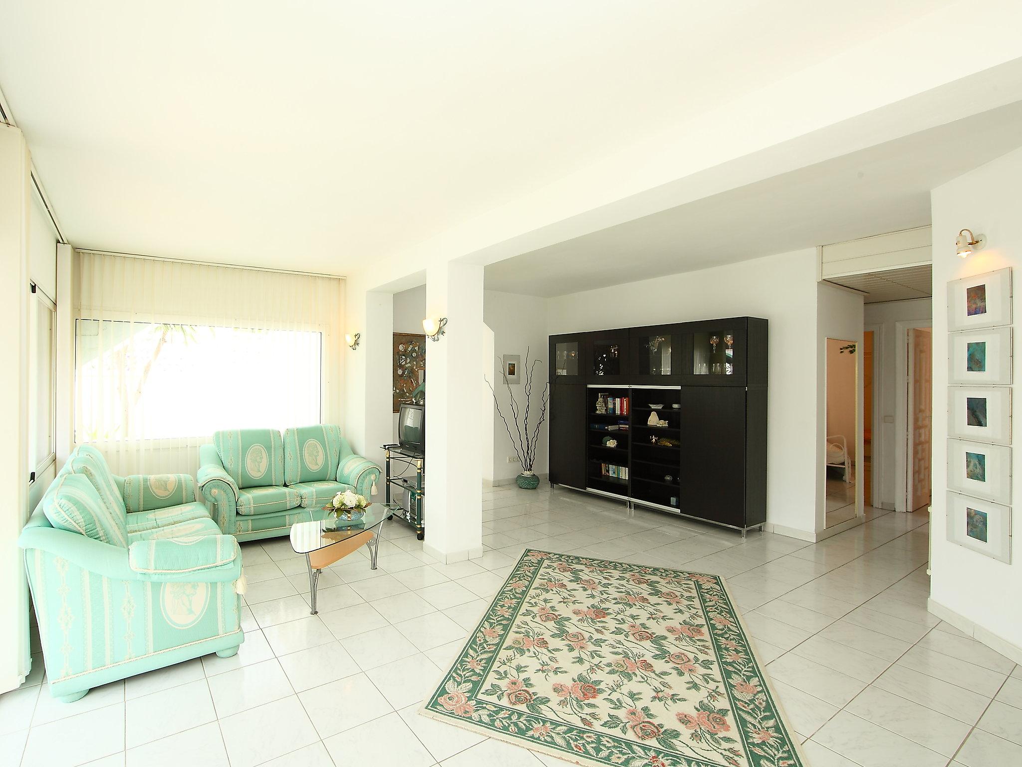 Photo 3 - 2 bedroom House in Marbella with private pool and sea view