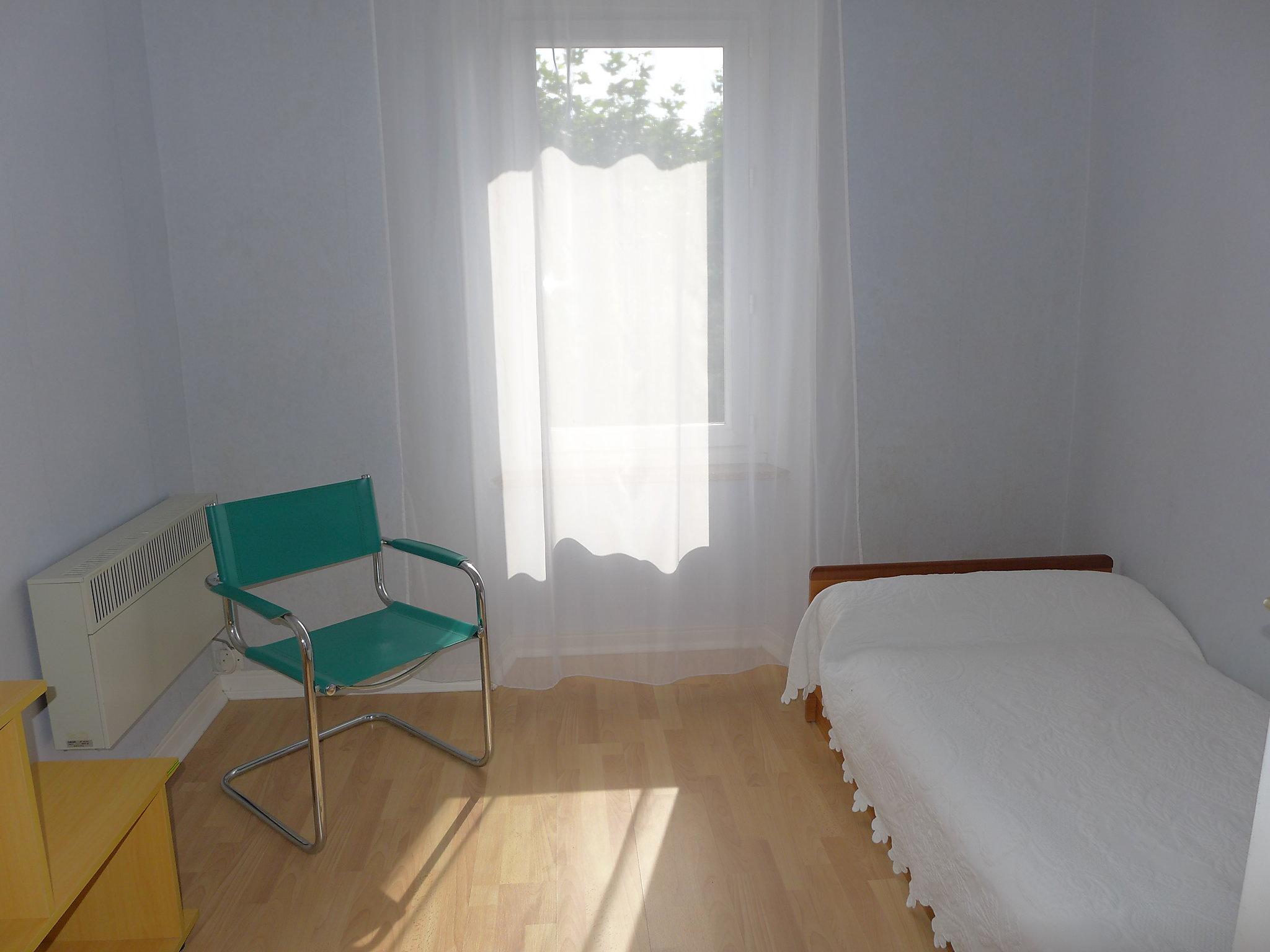 Foto 19 - Haus mit 4 Schlafzimmern in Ribaute mit garten und terrasse