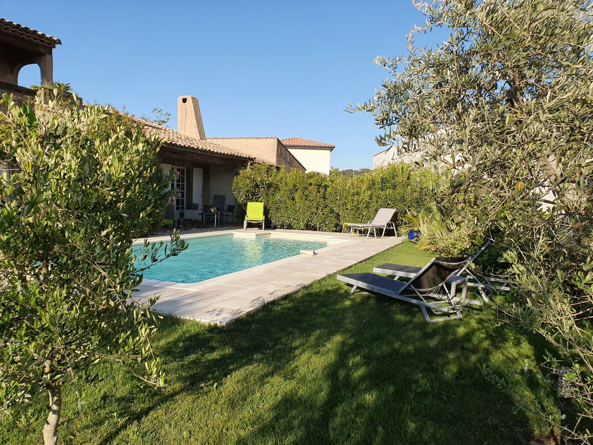 Photo 38 - 2 bedroom House in Morières-lès-Avignon with private pool and garden