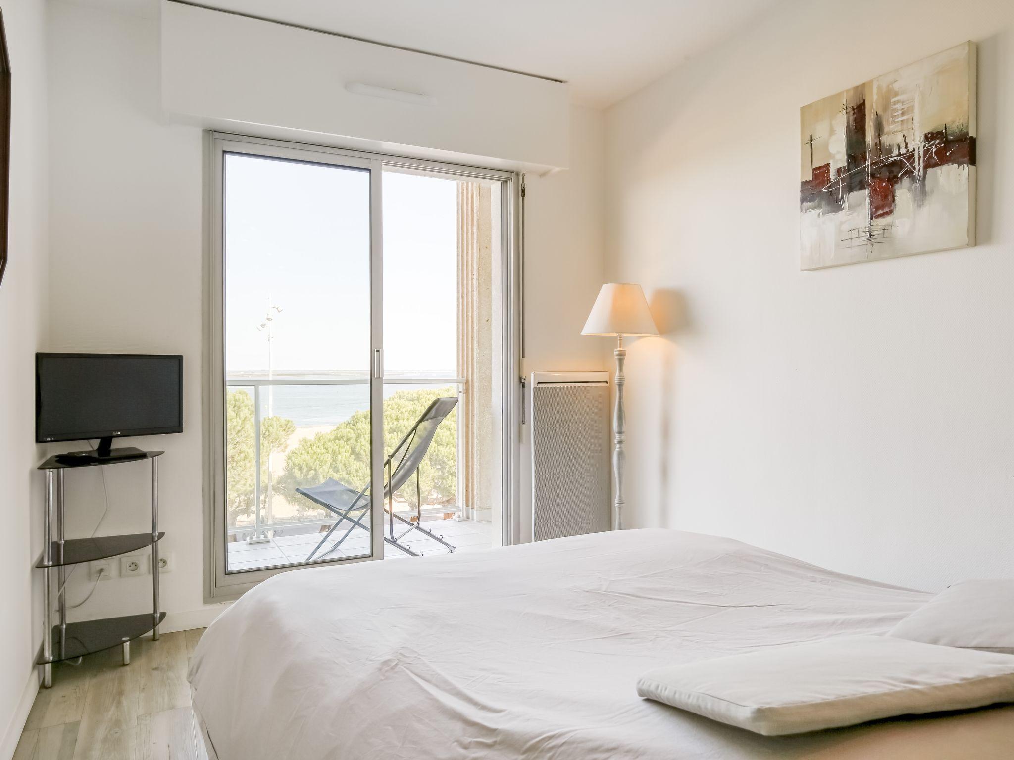Foto 4 - Appartamento con 1 camera da letto a Arcachon con vista mare