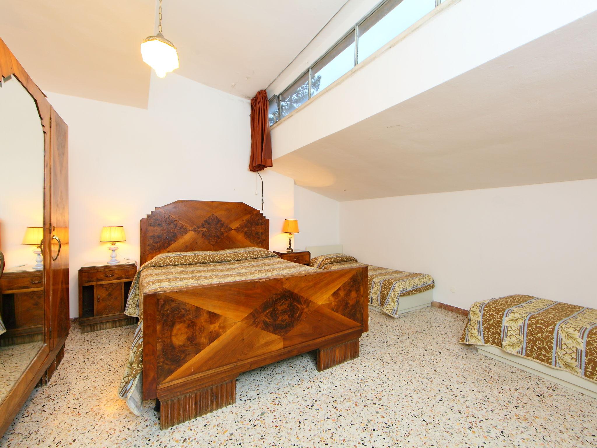 Photo 23 - 7 bedroom House in Arezzo with private pool and garden