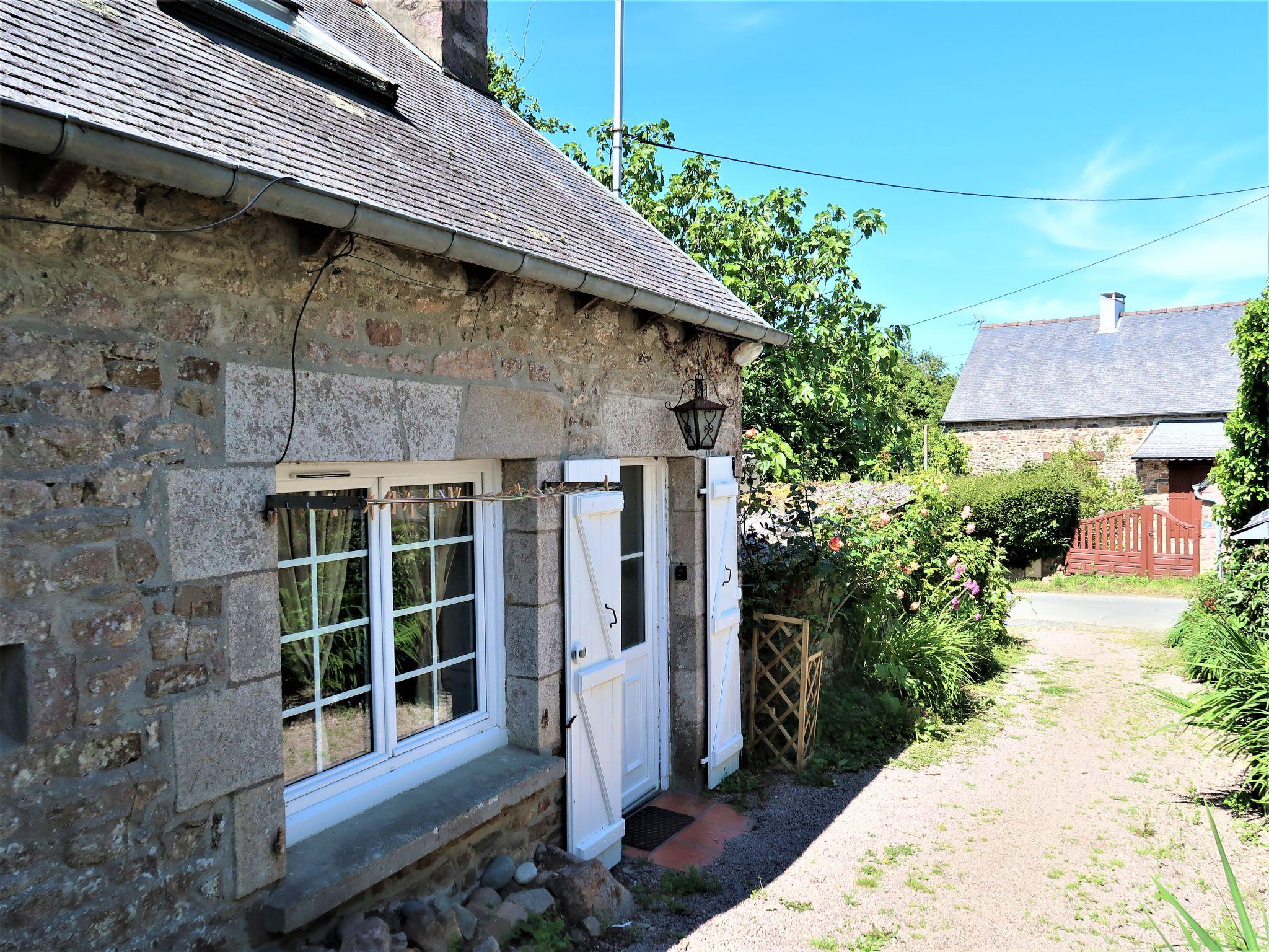 Photo 22 - 2 bedroom House in Paimpol with garden