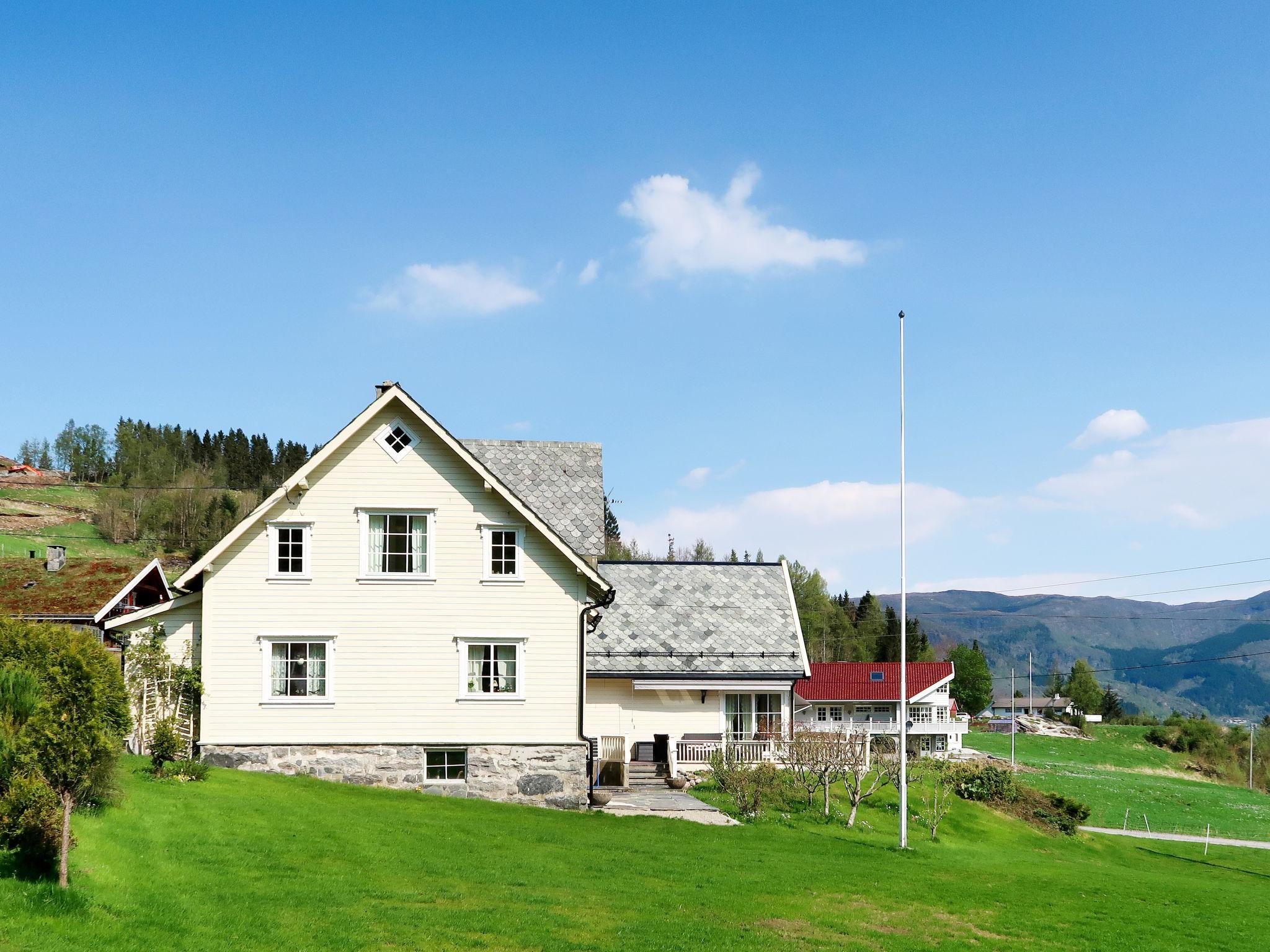Foto 17 - Haus mit 4 Schlafzimmern in Askvoll mit garten und terrasse