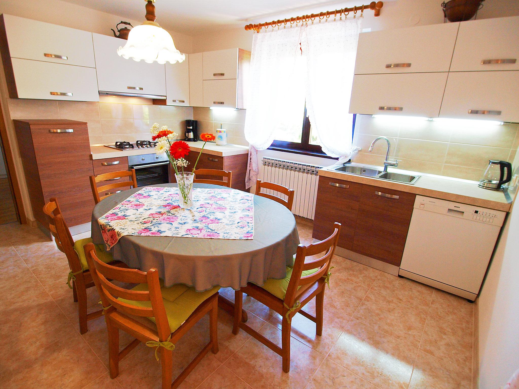 Photo 8 - 4 bedroom House in Pula with private pool and garden