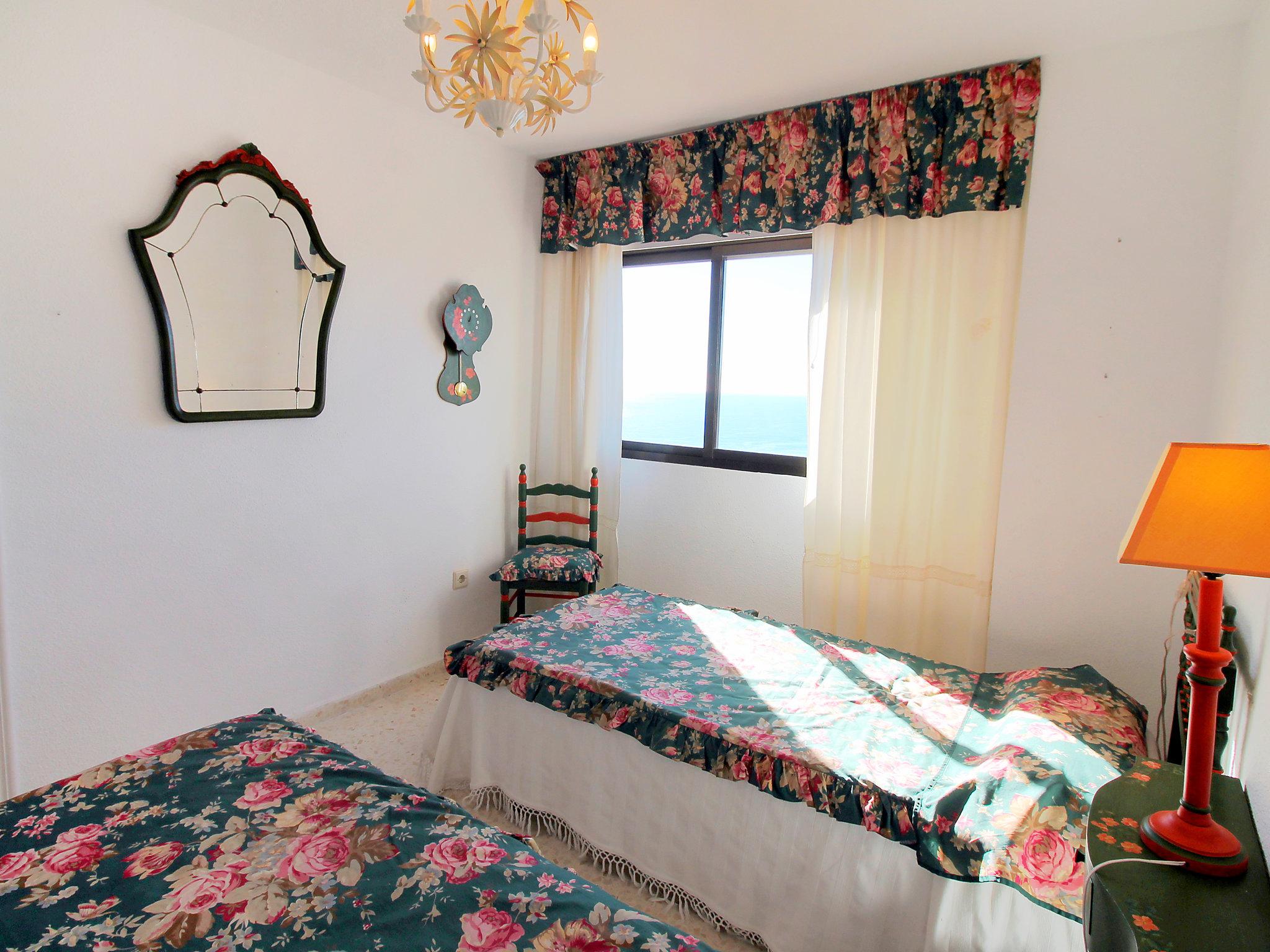 Foto 10 - Apartamento de 1 quarto em Benidorm com piscina e vistas do mar
