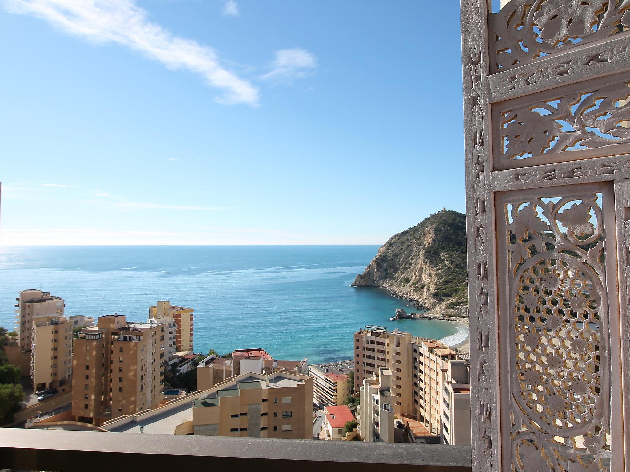 Photo 18 - 1 bedroom Apartment in Benidorm with swimming pool and sea view