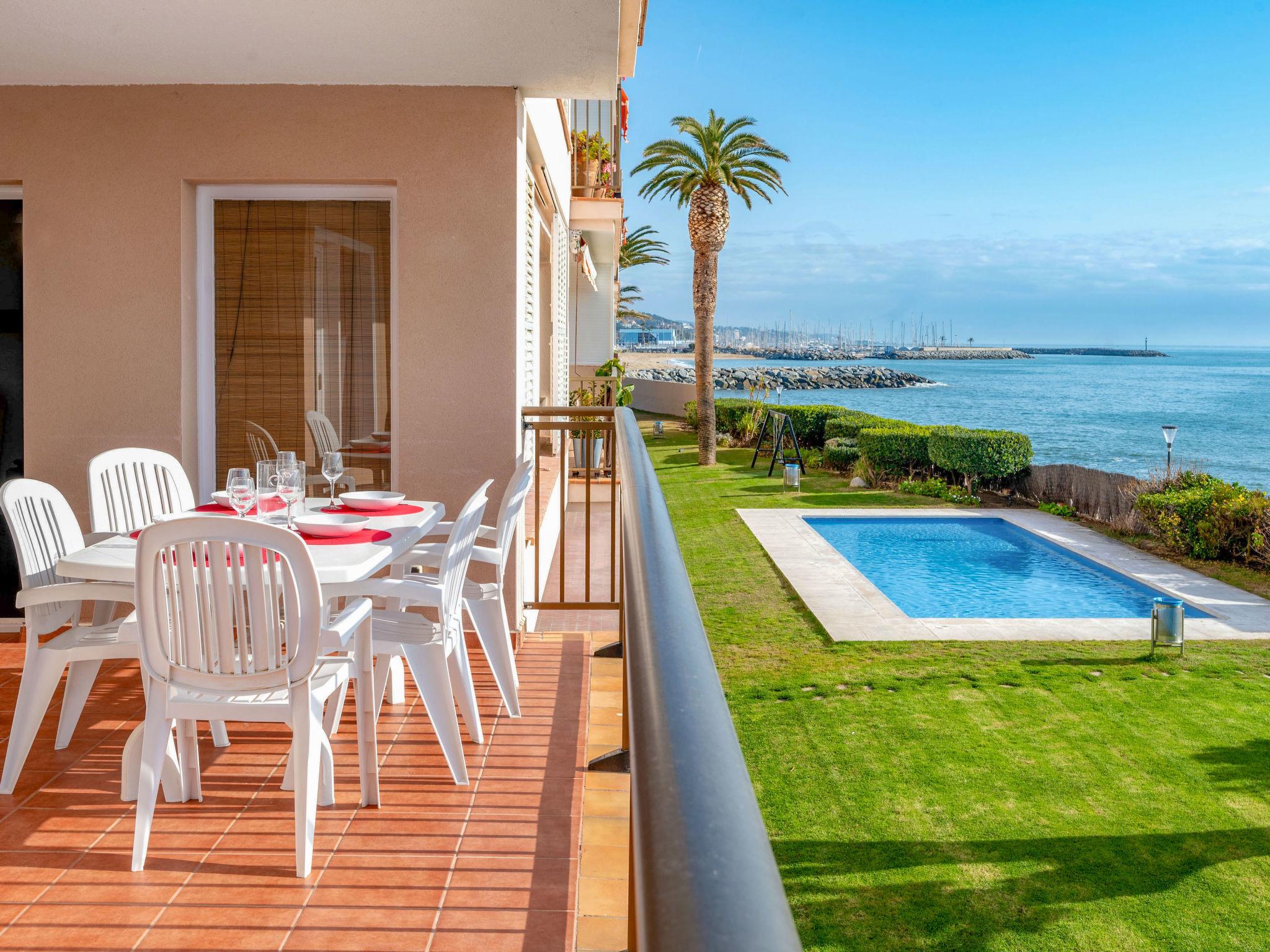 Foto 1 - Apartment mit 3 Schlafzimmern in Sant Andreu de Llavaneres mit schwimmbad und blick aufs meer