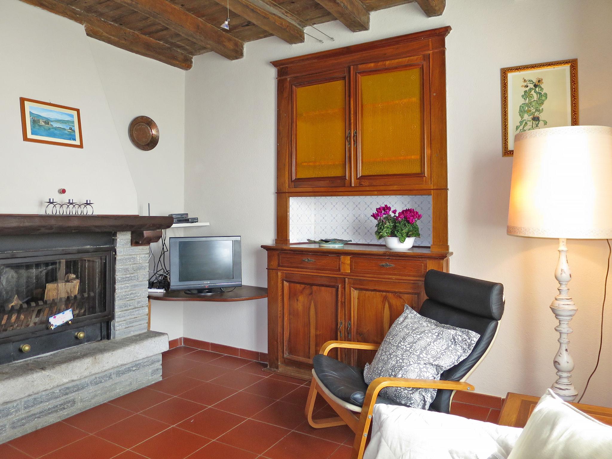 Photo 11 - 3 bedroom House in Cannero Riviera with garden