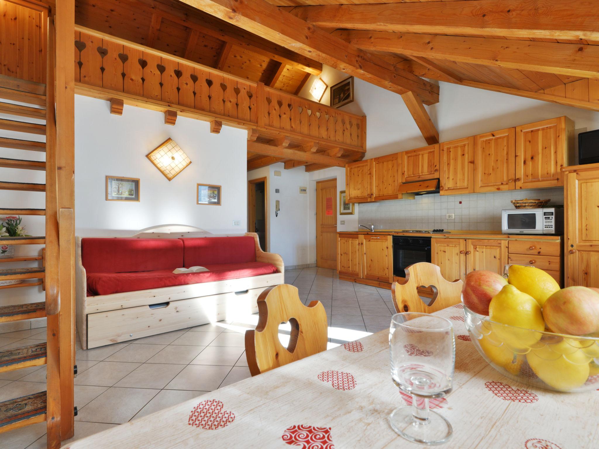Photo 1 - 2 bedroom Apartment in Campitello di Fassa with mountain view