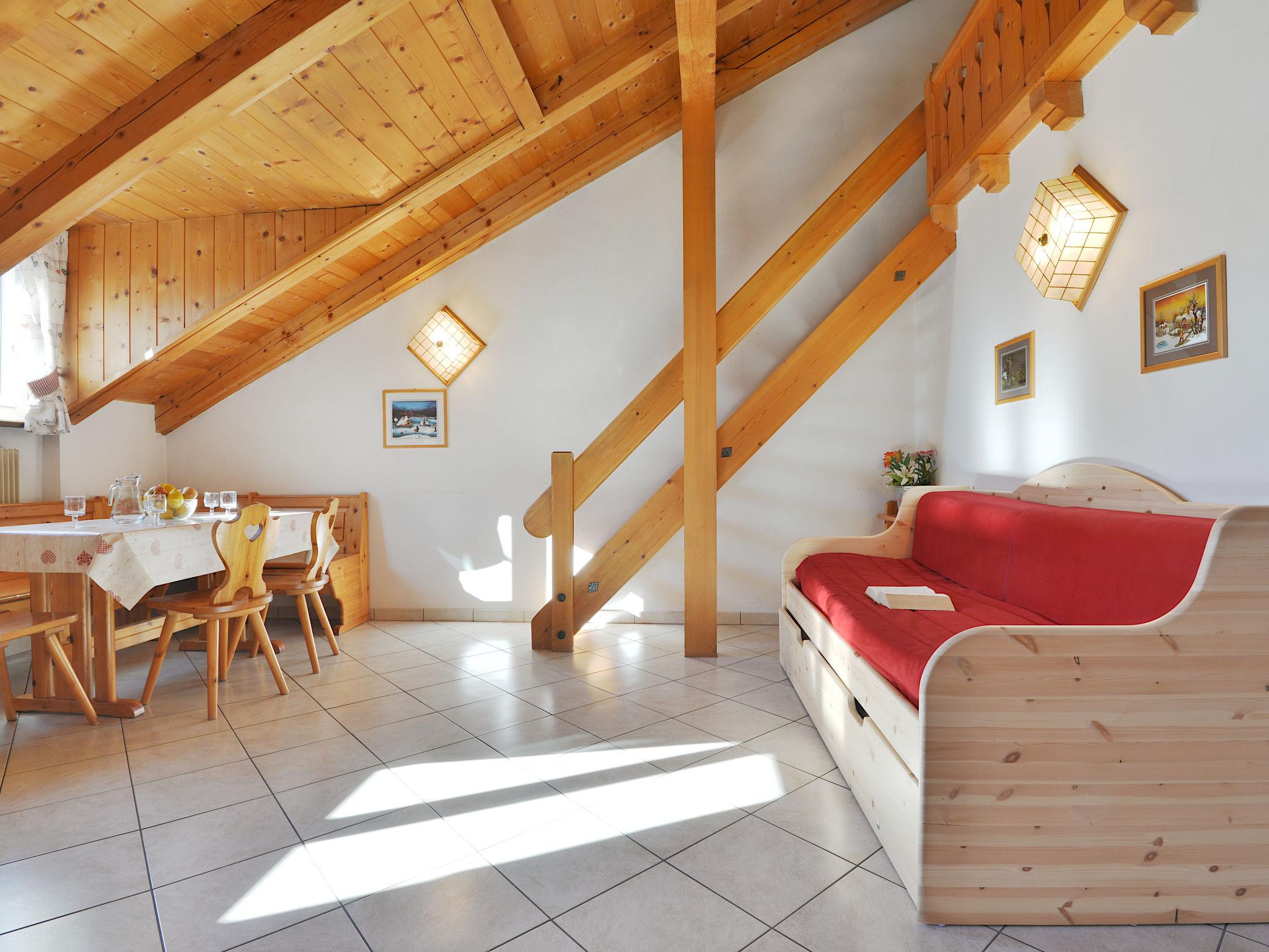 Foto 2 - Apartment mit 2 Schlafzimmern in Campitello di Fassa mit blick auf die berge