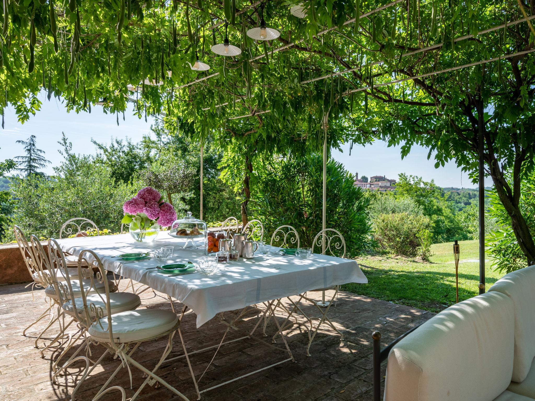 Foto 3 - Casa con 5 camere da letto a Soglio con piscina privata e giardino