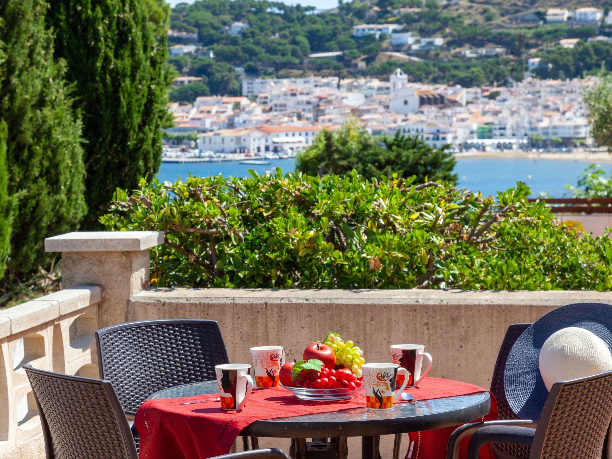 Foto 1 - Appartamento con 3 camere da letto a El Port de la Selva con terrazza e vista mare