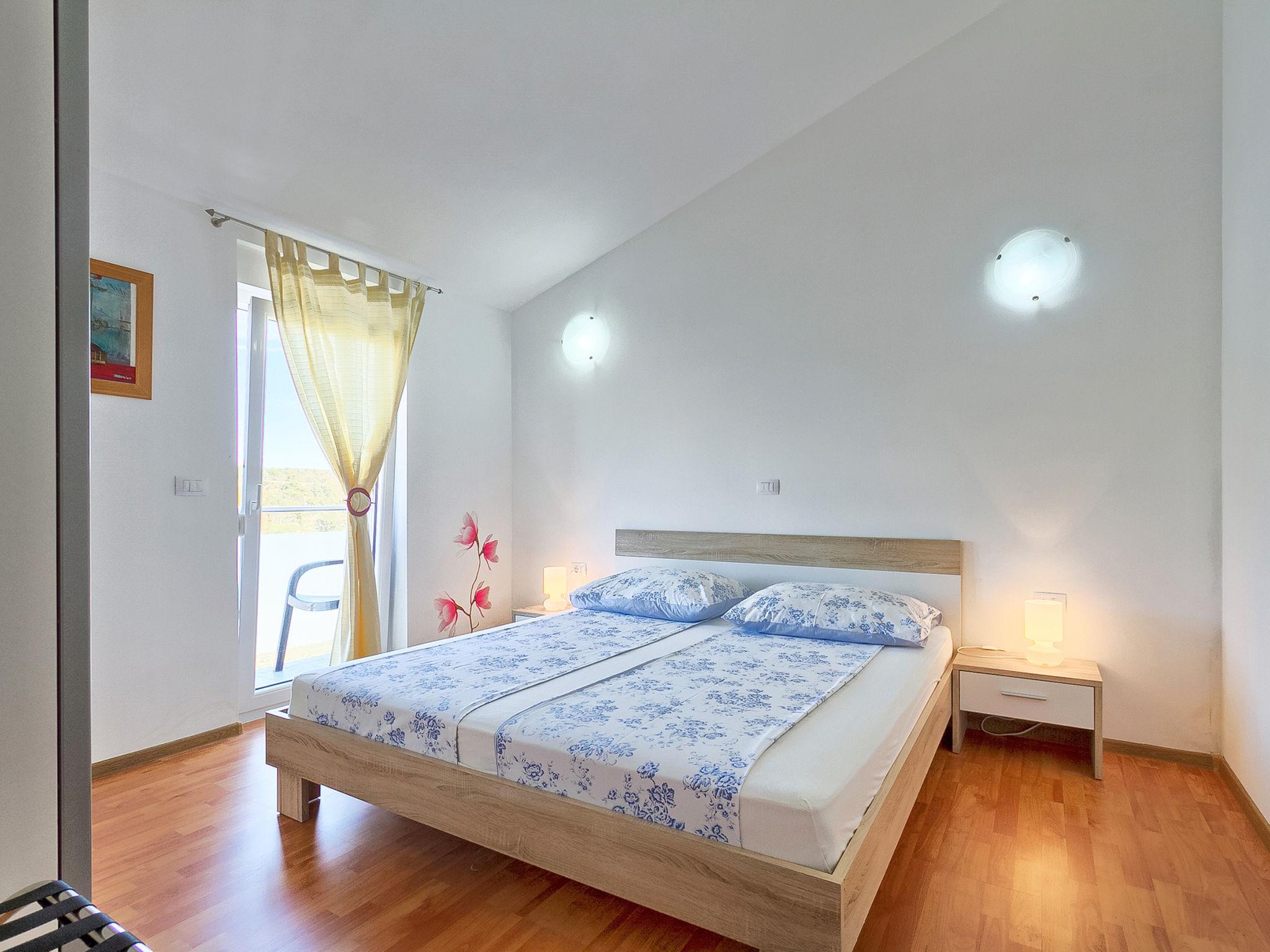 Foto 20 - Casa con 4 camere da letto a Vodnjan con piscina privata e vista mare