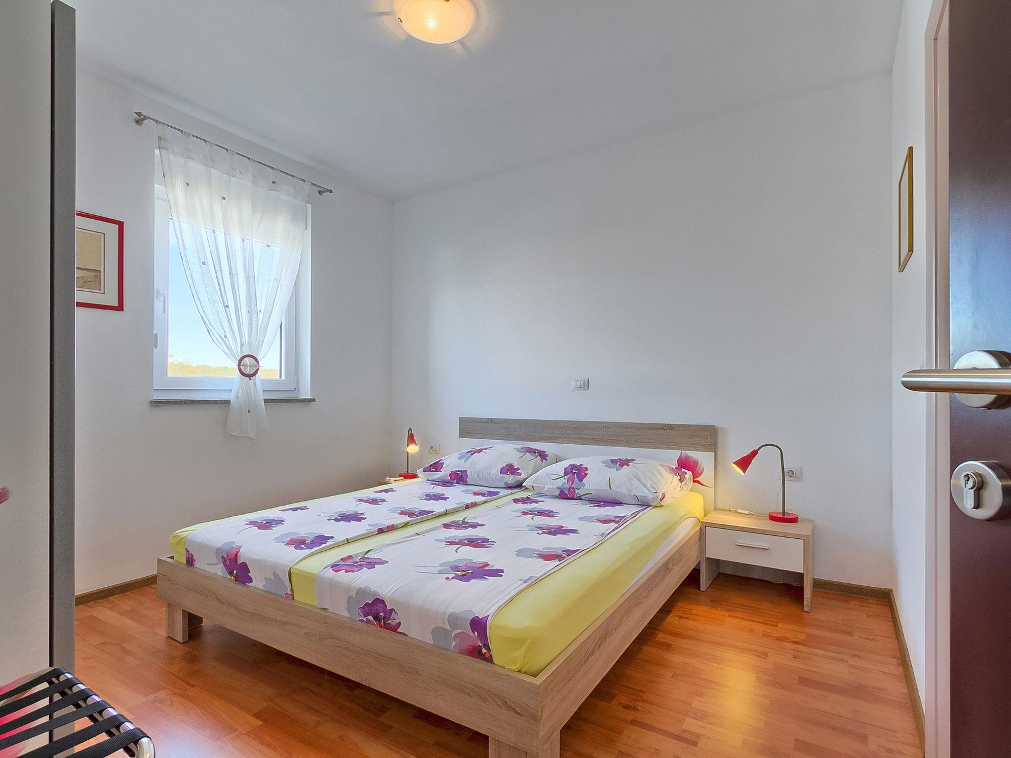 Foto 15 - Casa con 4 camere da letto a Vodnjan con piscina privata e vista mare