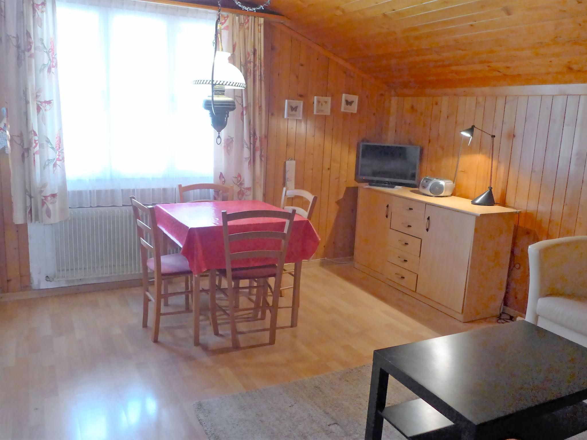 Foto 3 - Apartment mit 1 Schlafzimmer in Grindelwald mit blick auf die berge
