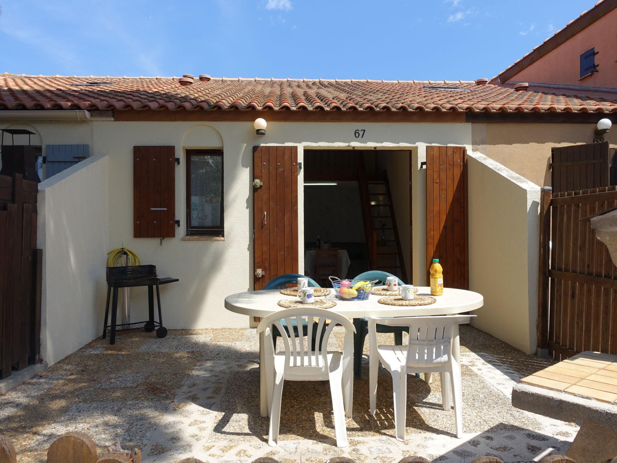 Photo 13 - Maison de 1 chambre à Gruissan avec piscine et jardin