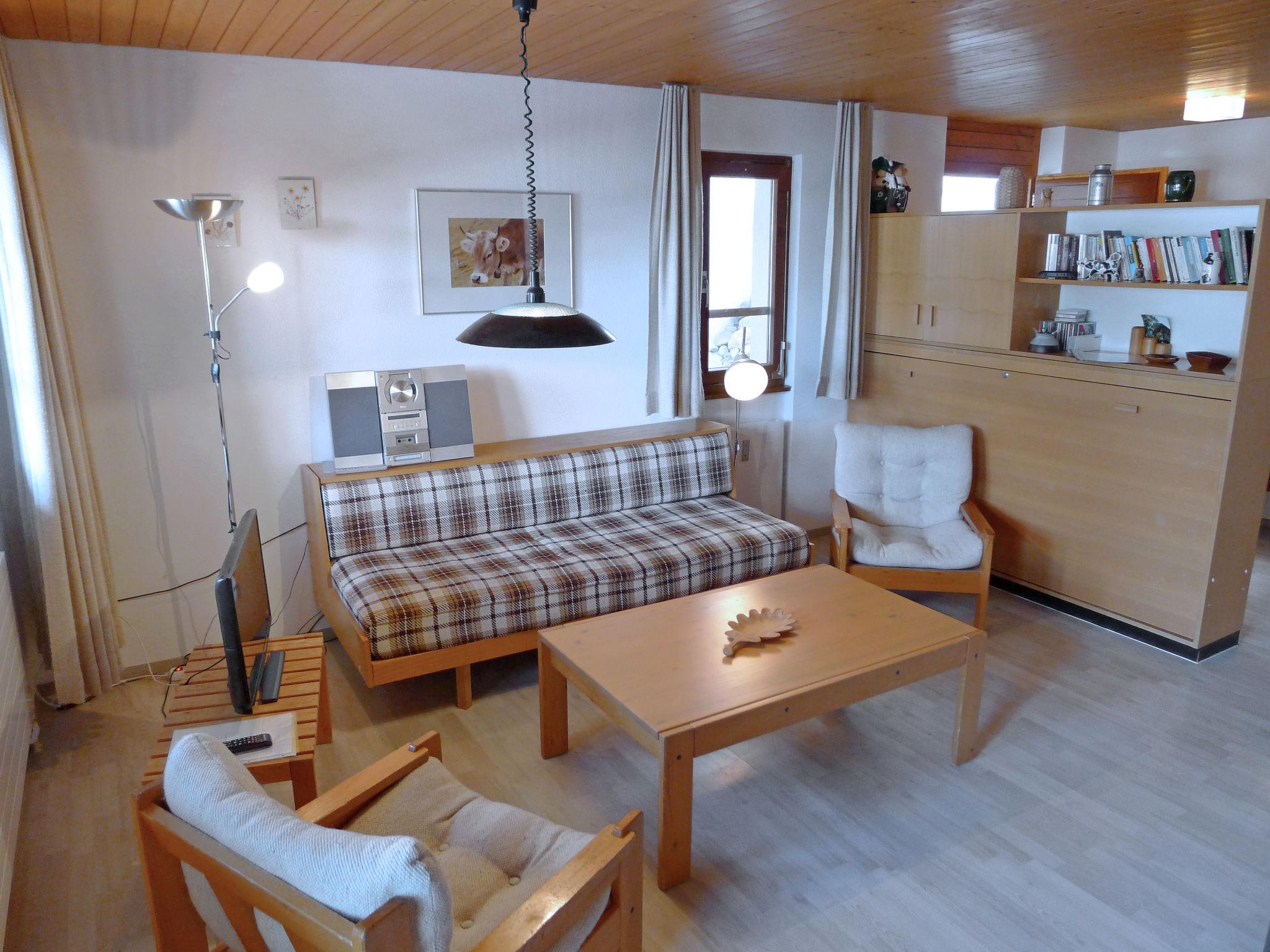 Foto 2 - Apartment mit 1 Schlafzimmer in Ernen mit garten und blick auf die berge