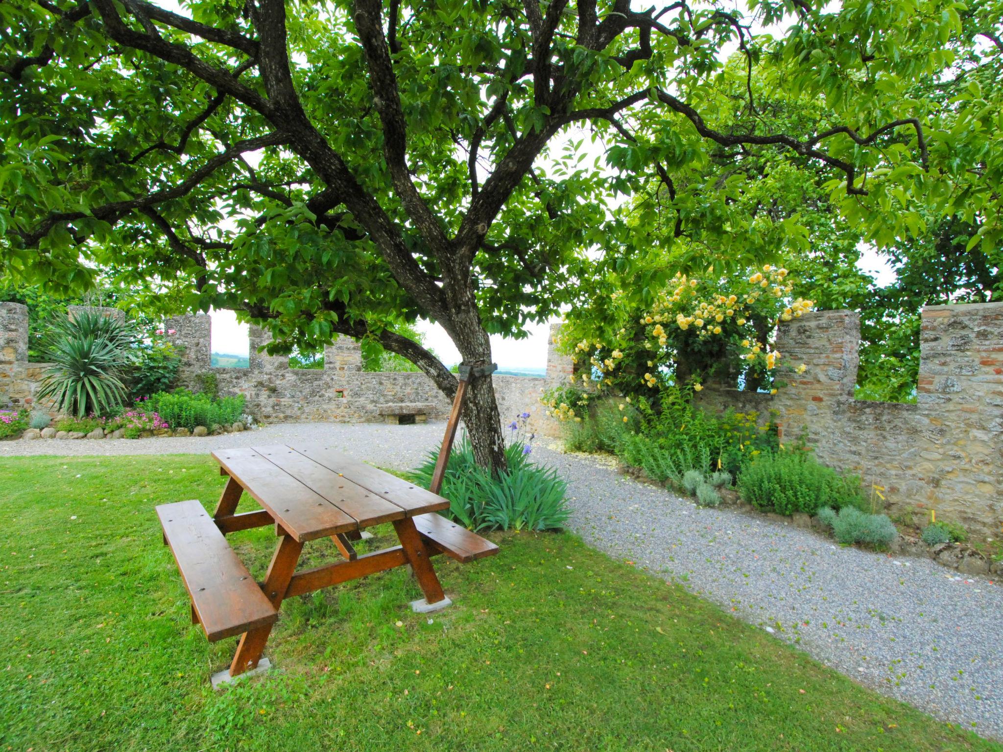 Photo 34 - Appartement de 1 chambre à Carpaneto Piacentino avec jardin